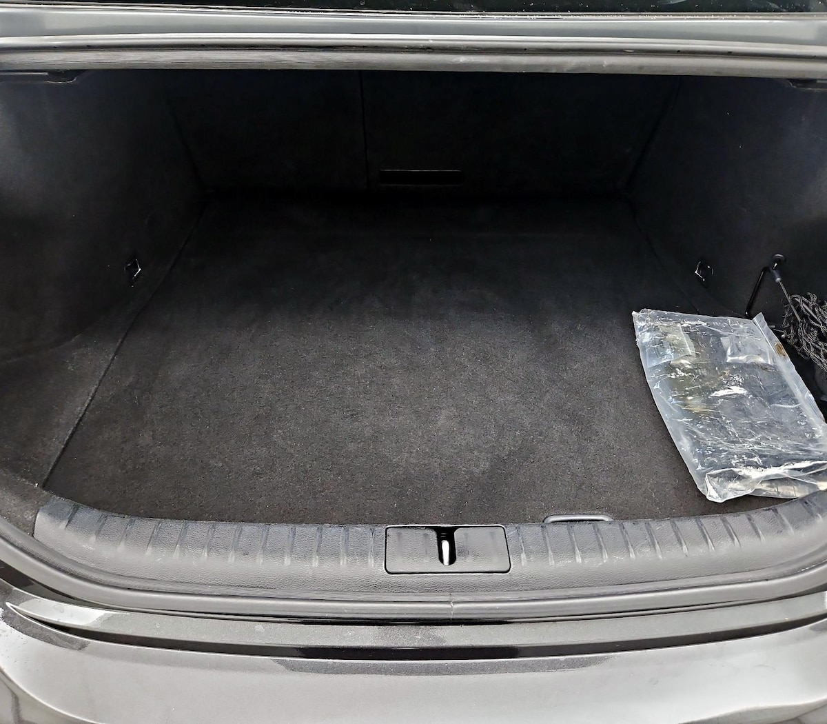 Trunk/Cargo (Seats Up)