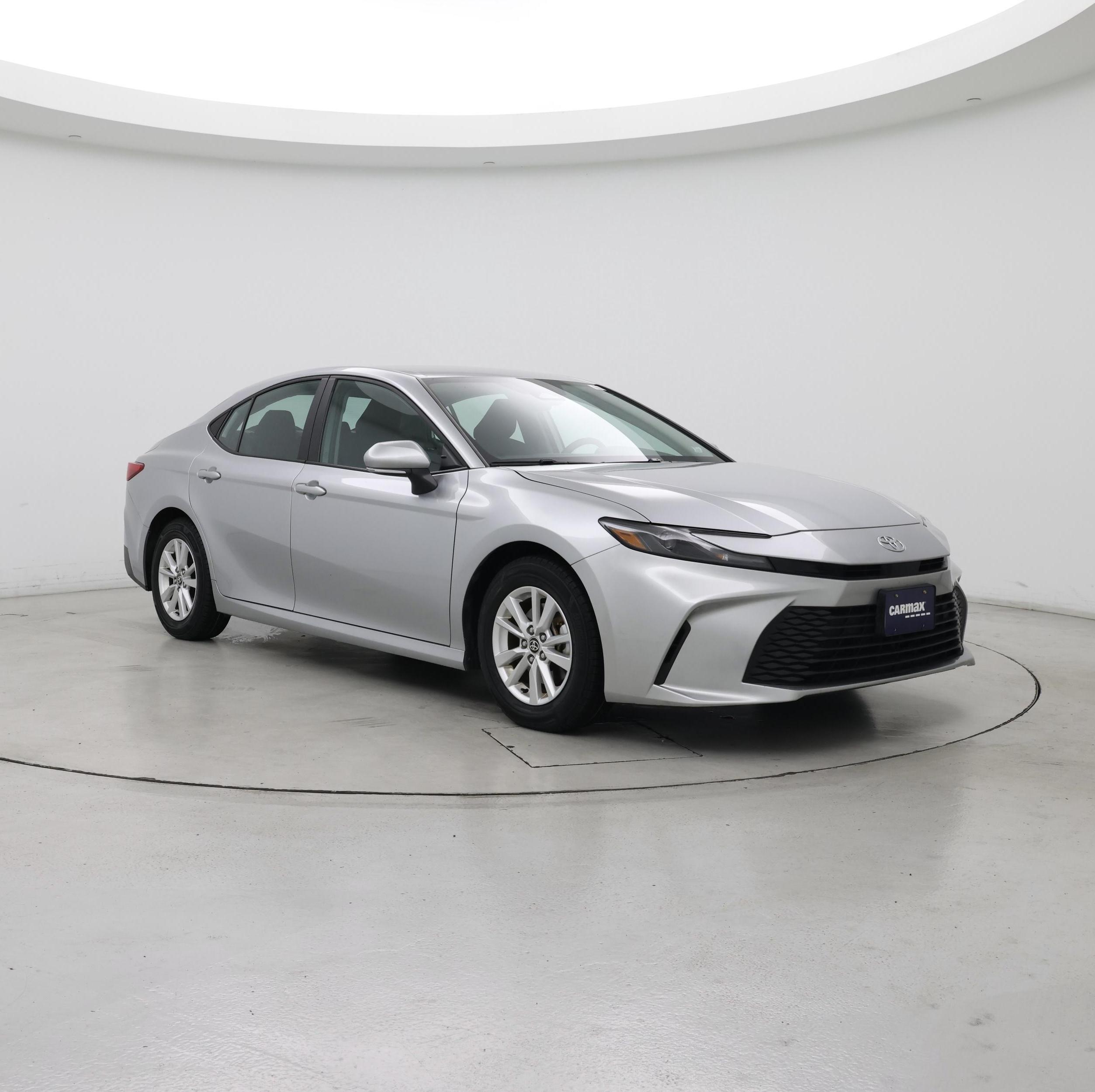 Silver 2025 Toyota Camry Sedan Front-Wheel Drive Automatic