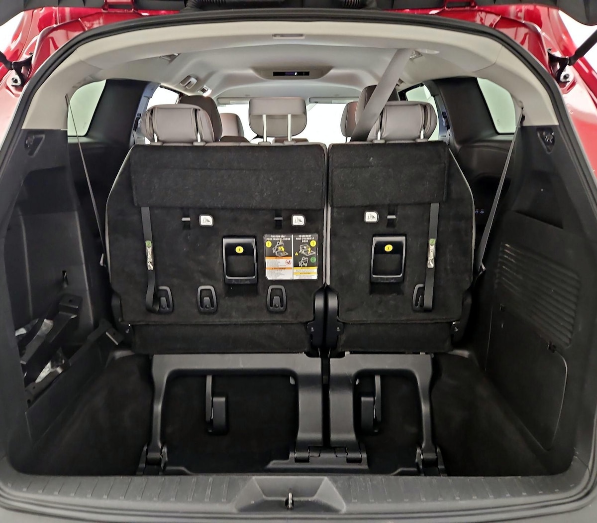 Trunk/Cargo (Seats Up)