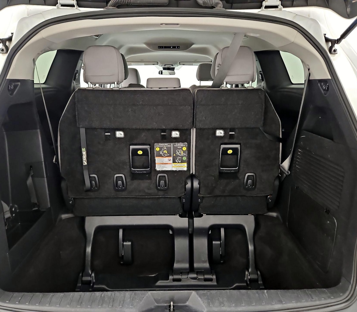 Trunk/Cargo (Seats Up)