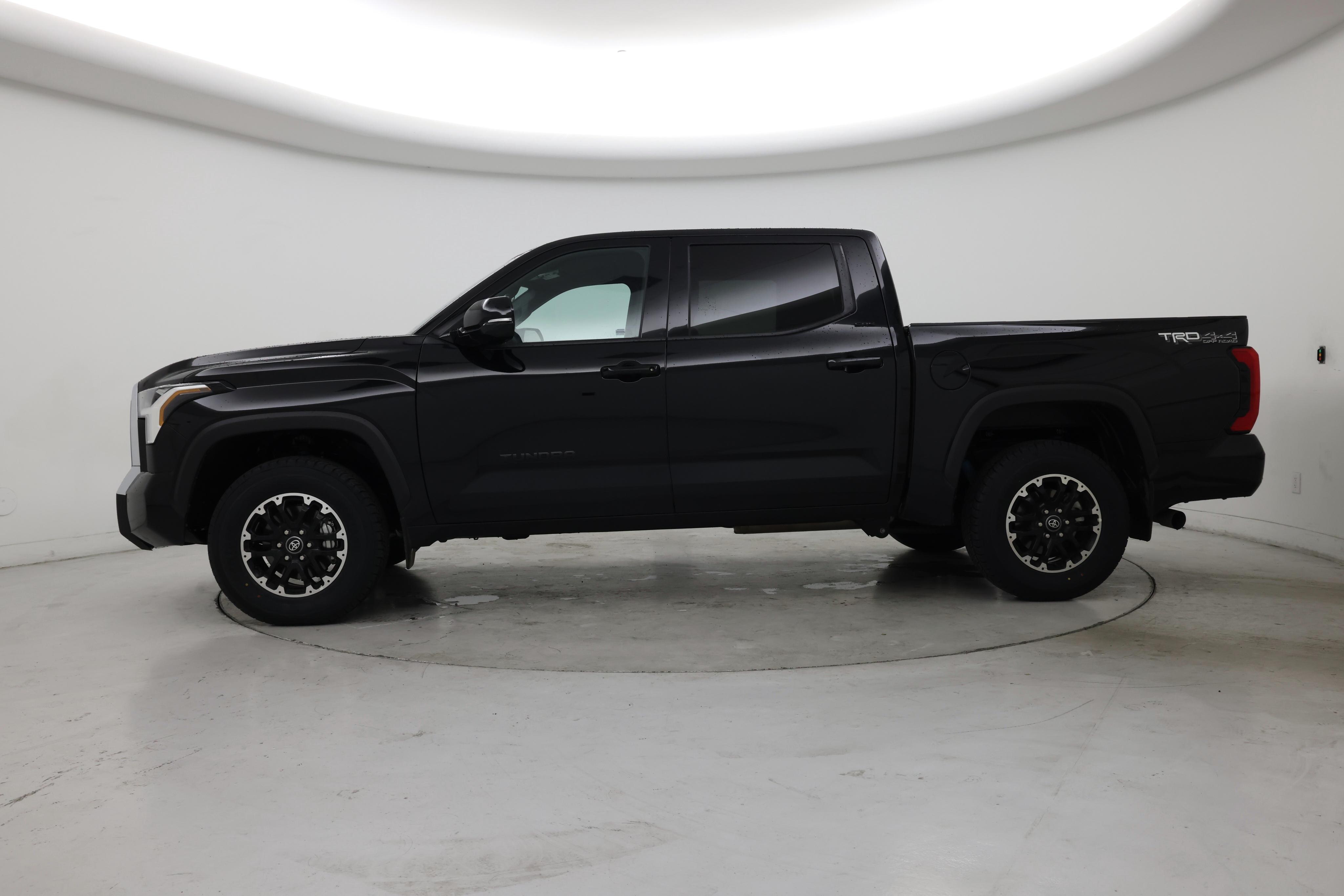 Thumbnail: 2025 Toyota Tundra - 3
