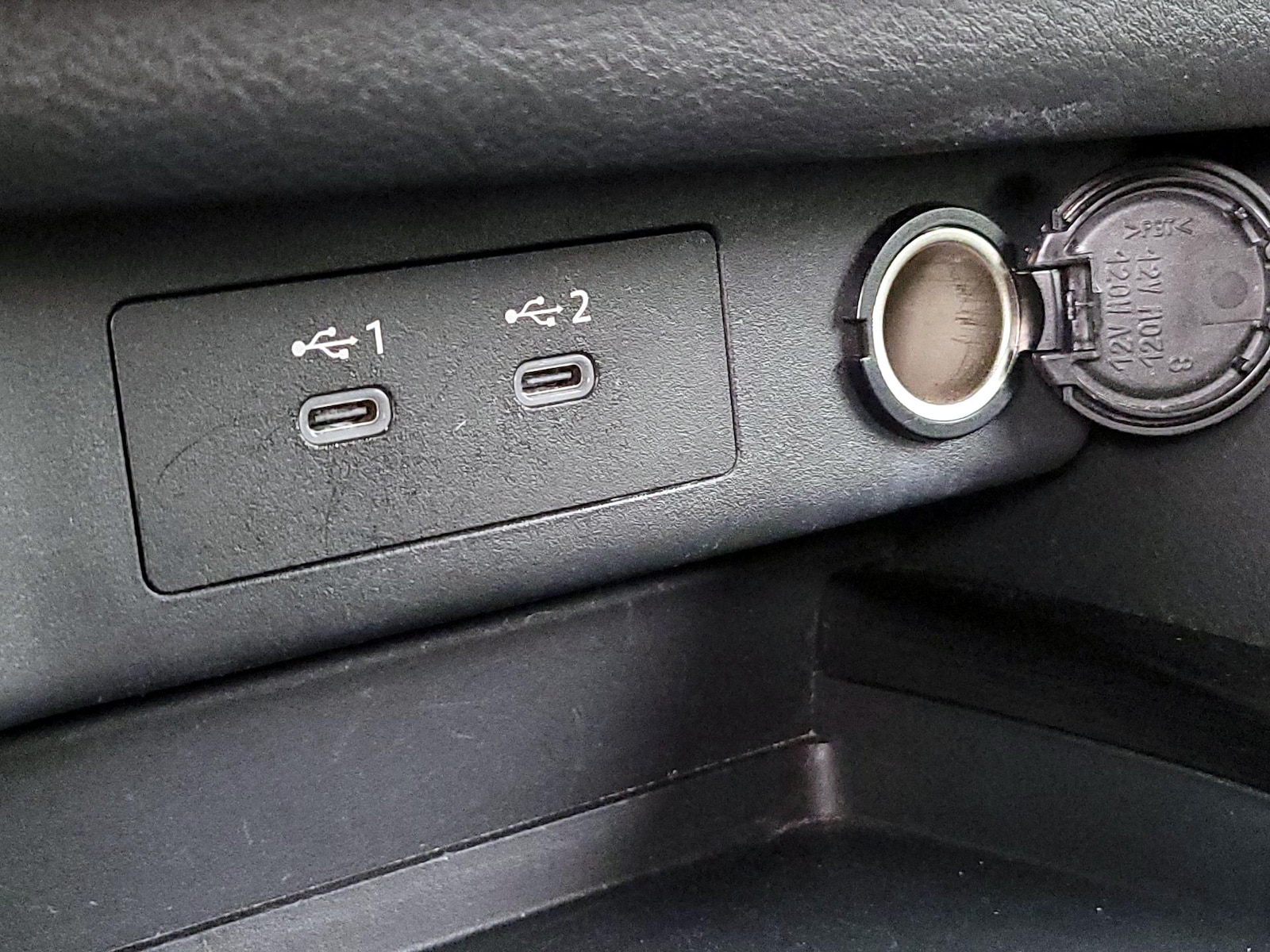 2025 Nissan Rogue SV - Photo 19