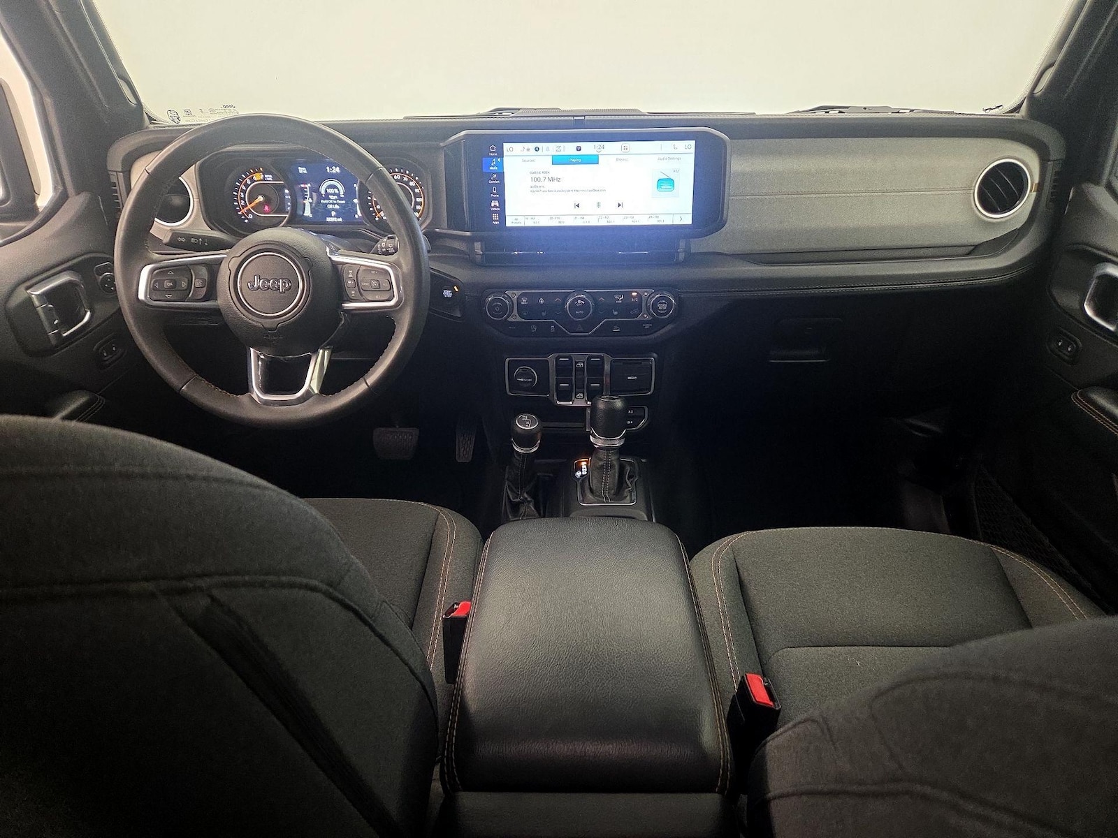 Apple CarPlay® & Android Auto™