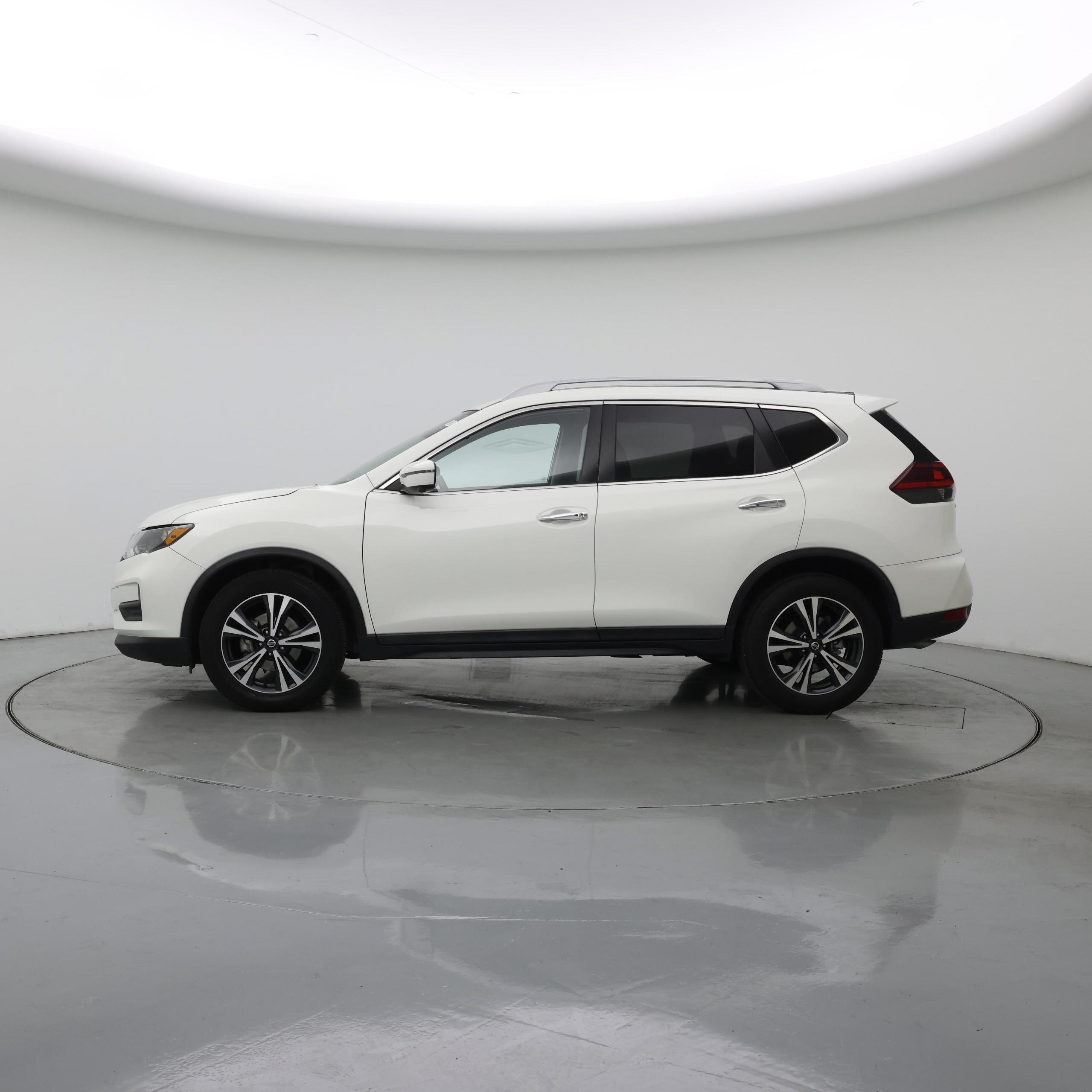 Thumbnail: 2020 Nissan Rogue - 3