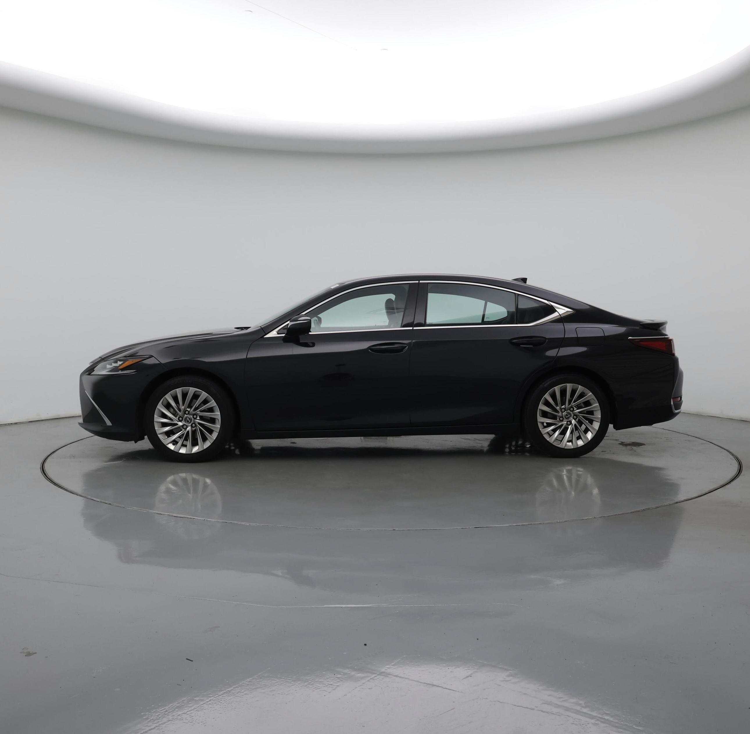 Thumbnail: 2023 Lexus ES - 3