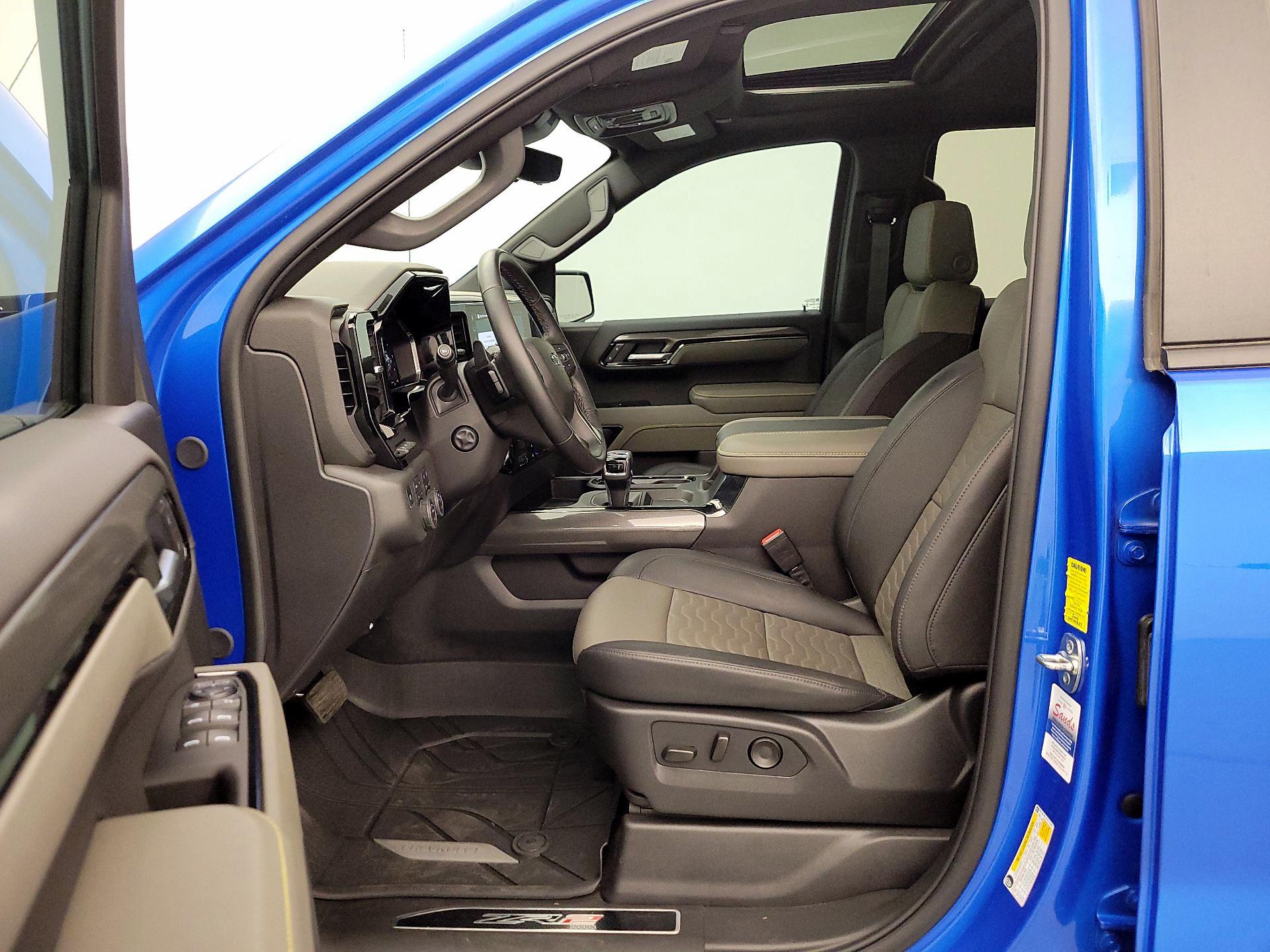 Thumbnail: 2026 Chevrolet Silverado 1500 - 11