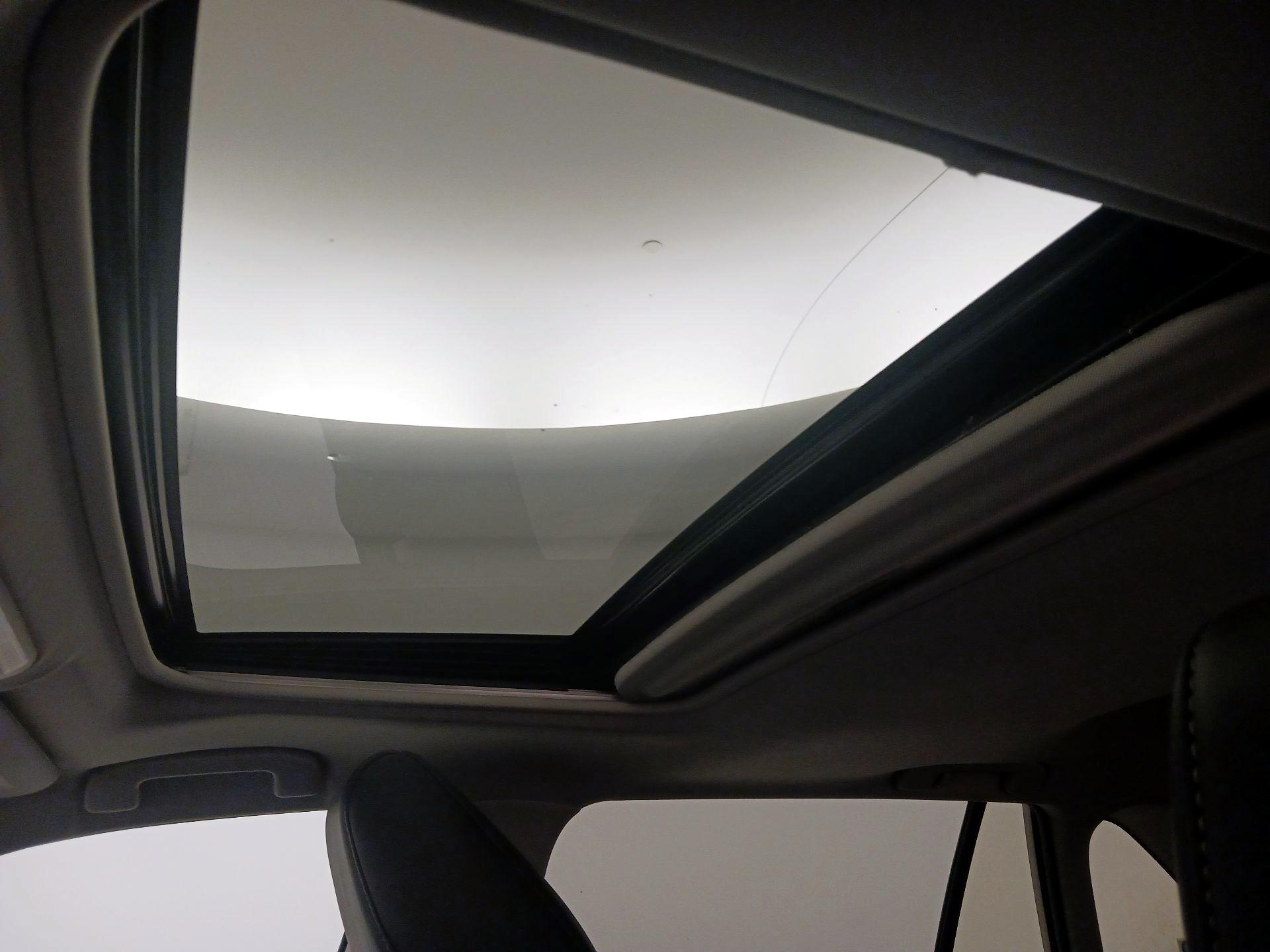 Thumbnail: 2020 Toyota RAV4 - 20