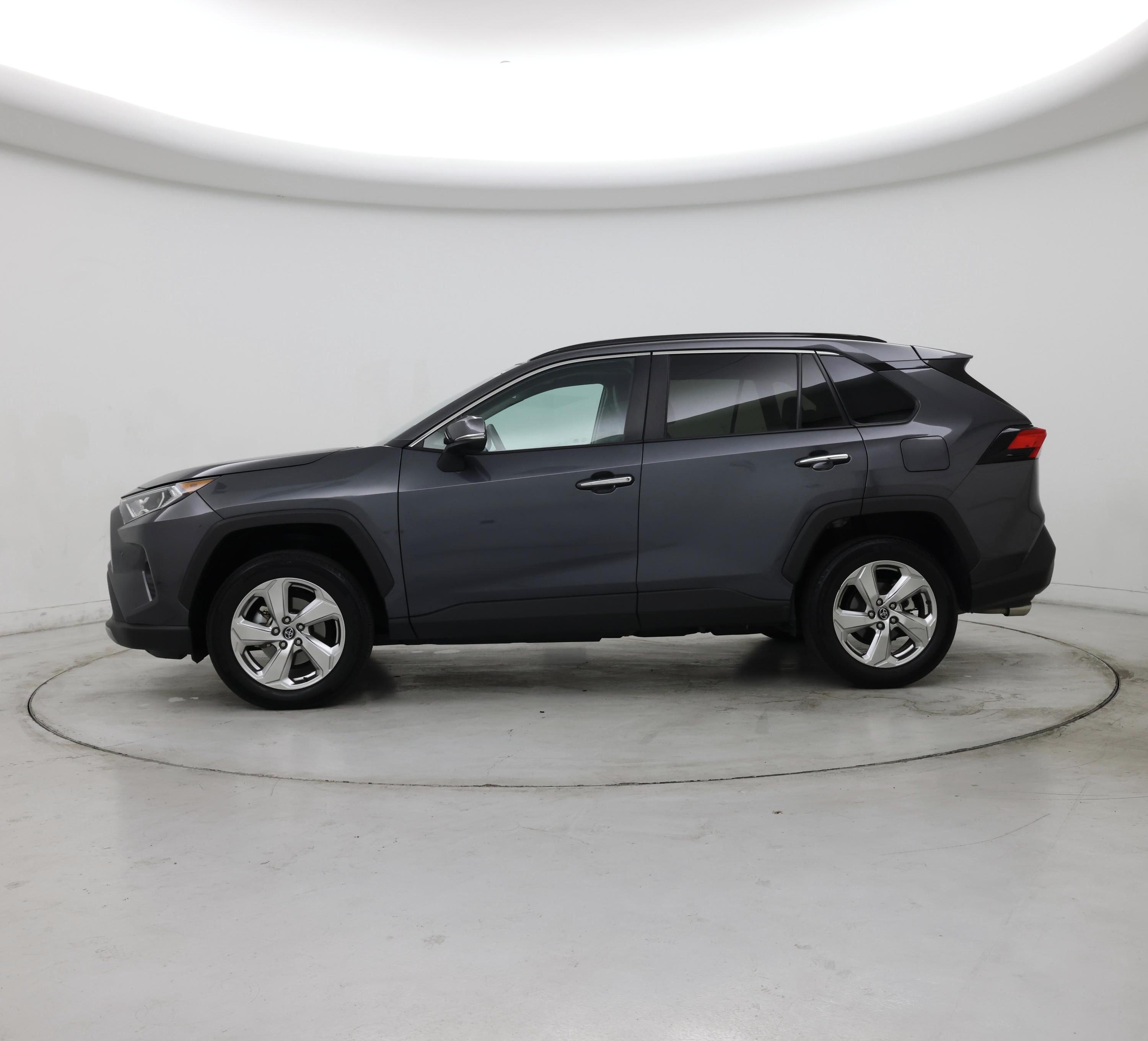 Thumbnail: 2020 Toyota RAV4 - 3