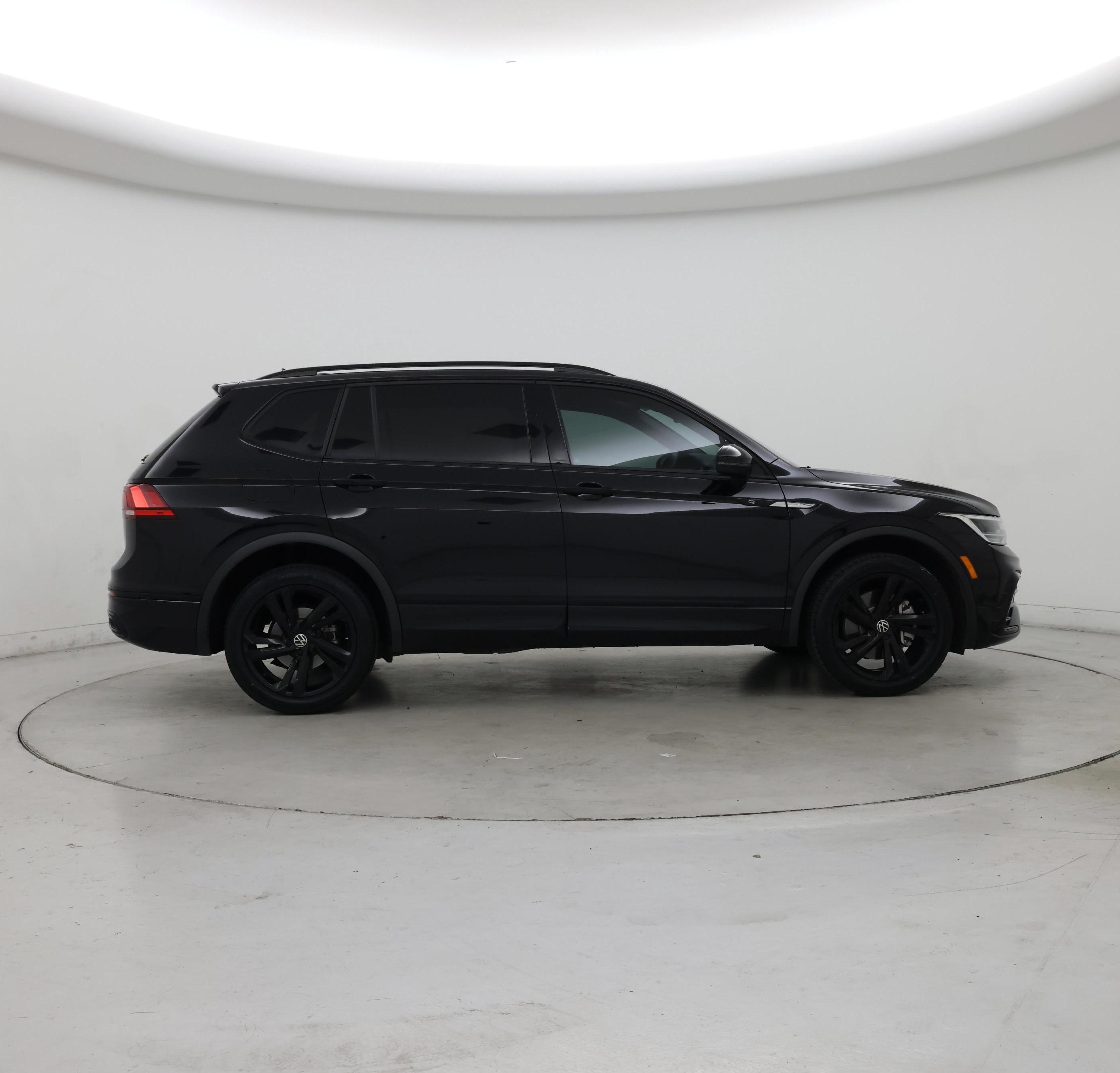 Thumbnail: 2023 Volkswagen Tiguan - 7