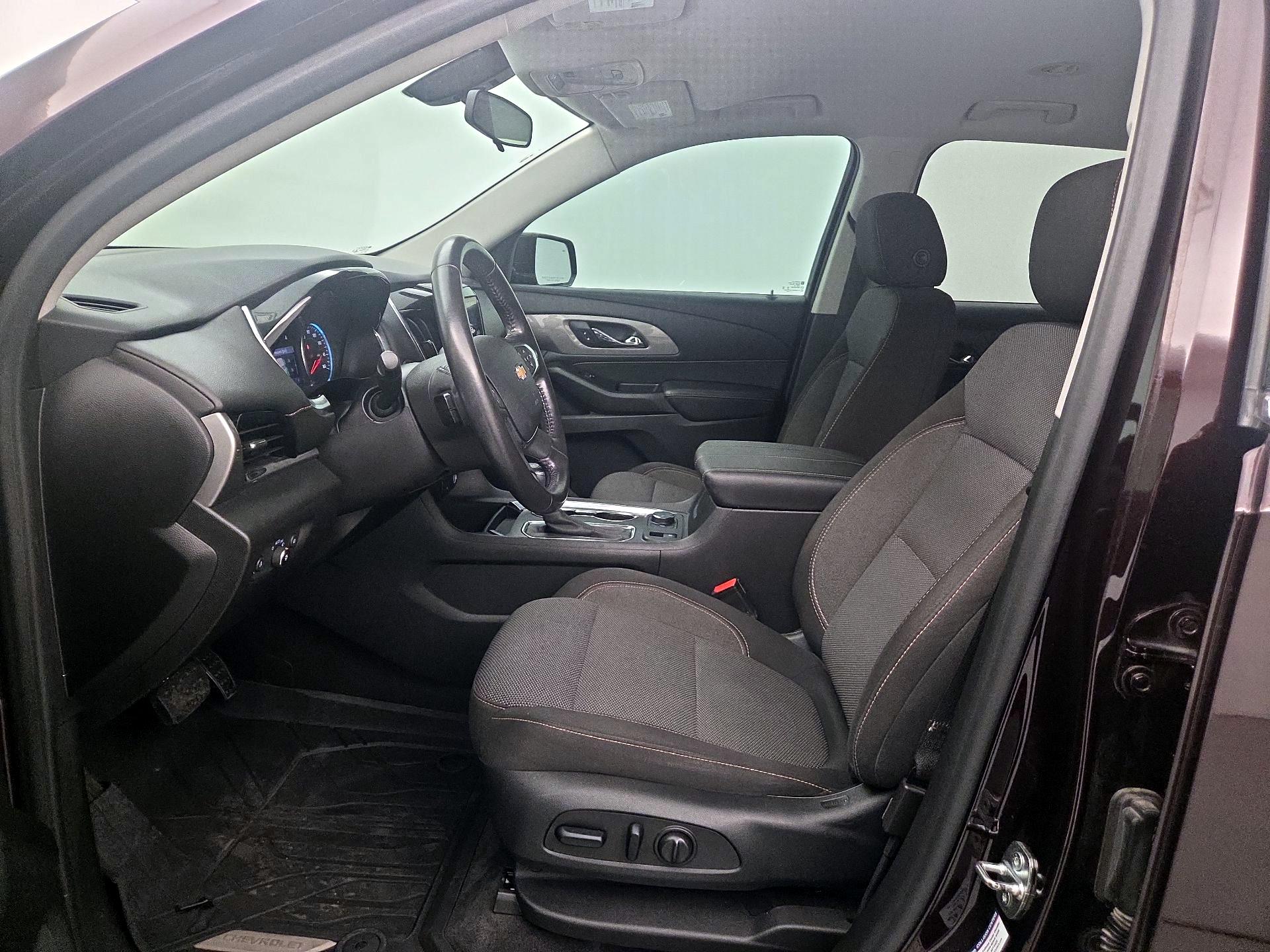Thumbnail: 2020 Chevrolet Traverse - 11