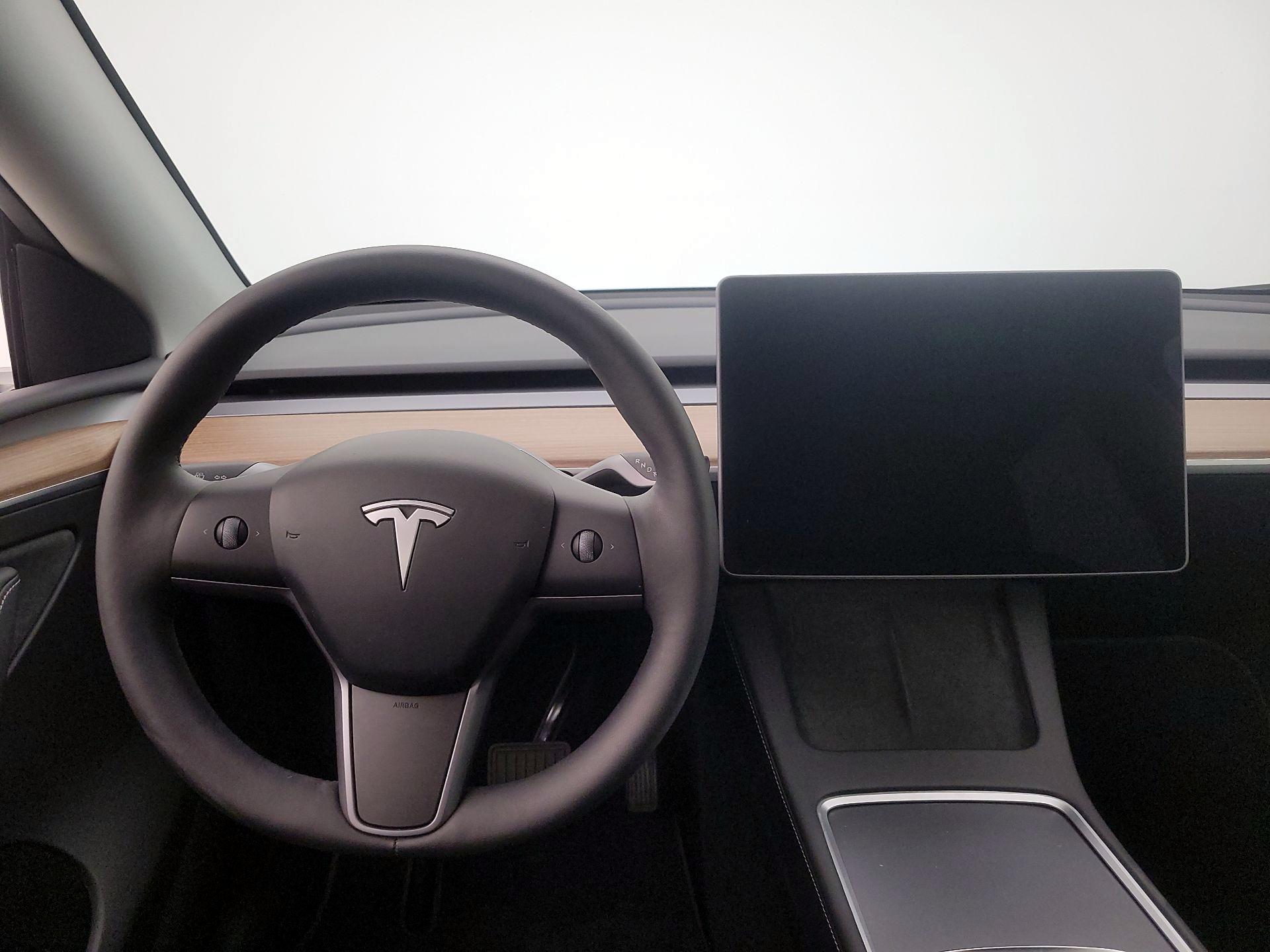 Thumbnail: 2024 Tesla Model Y - 10