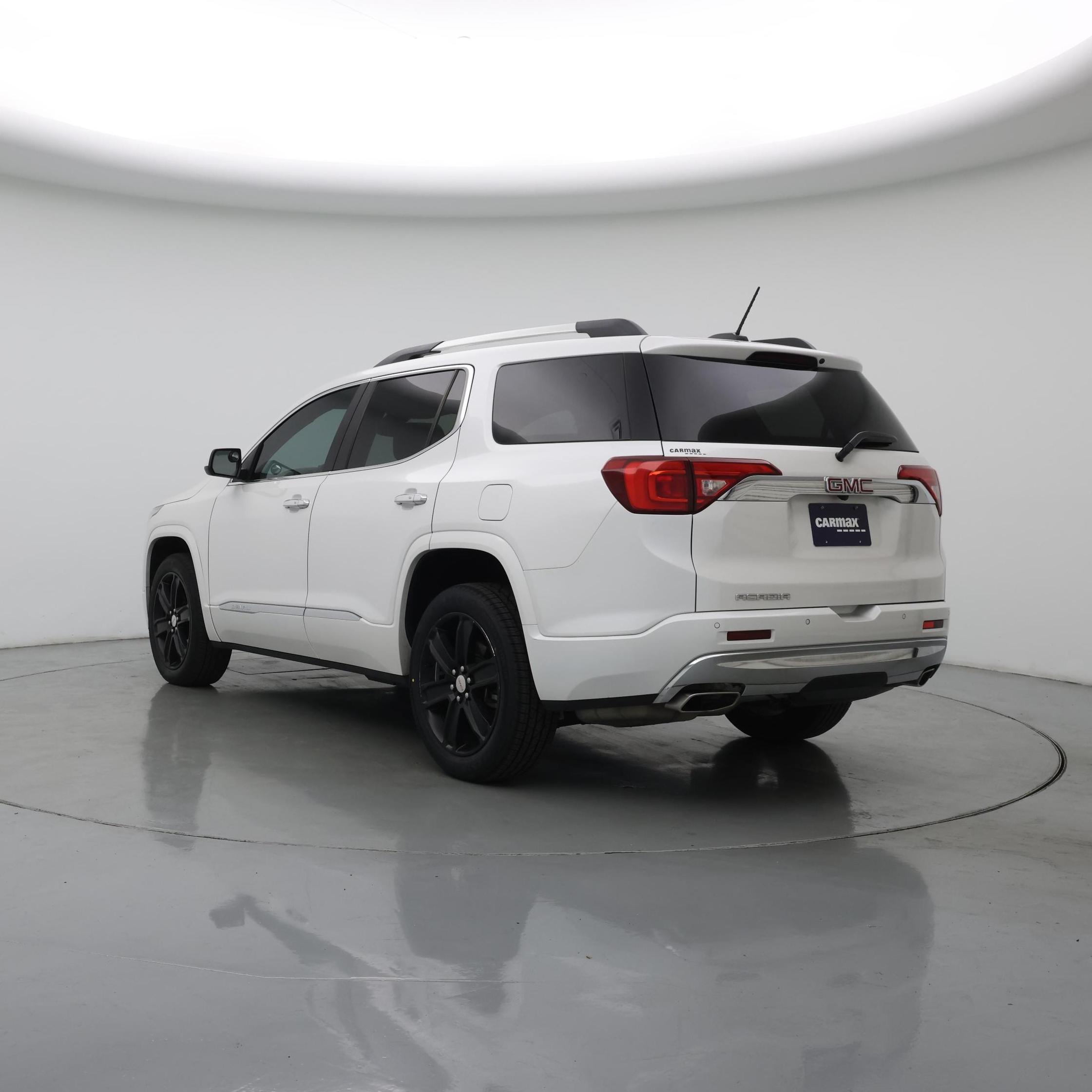 Thumbnail: 2017 GMC Acadia - 2