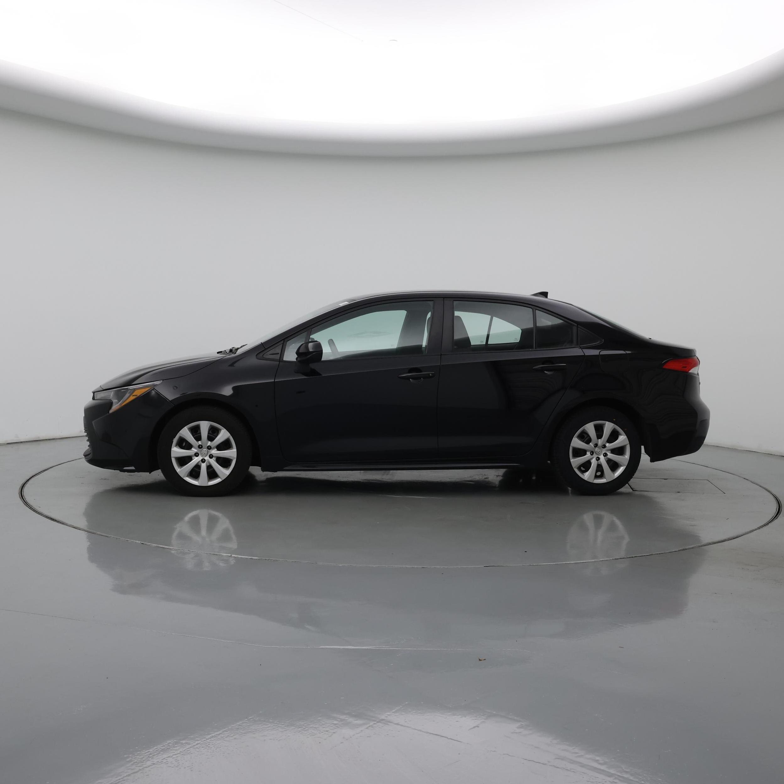 Thumbnail: 2024 Toyota Corolla - 3