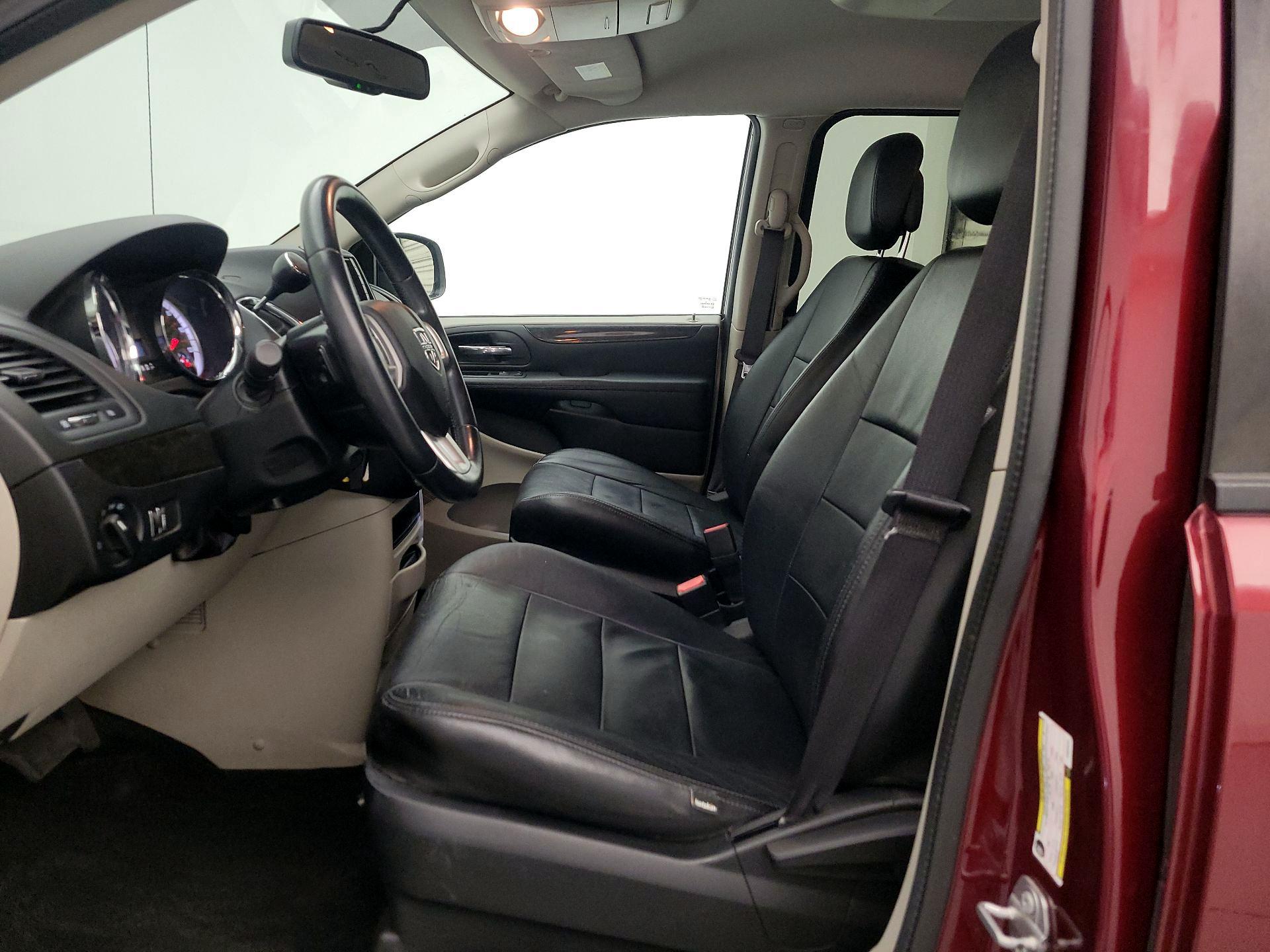 Thumbnail: 2017 Dodge Grand Caravan - 11