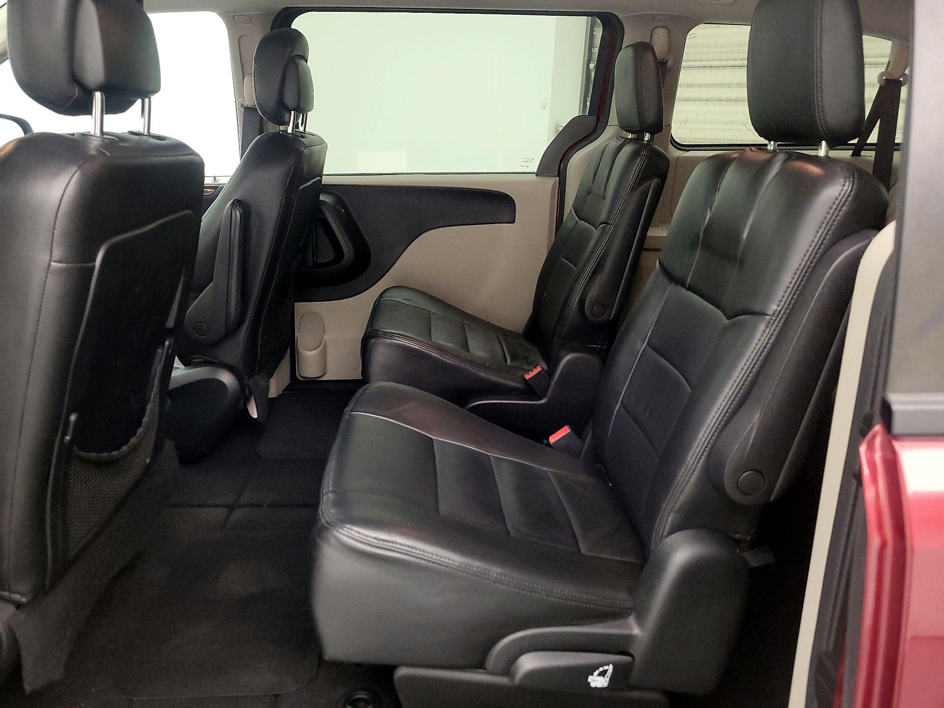 Thumbnail: 2017 Dodge Grand Caravan - 19