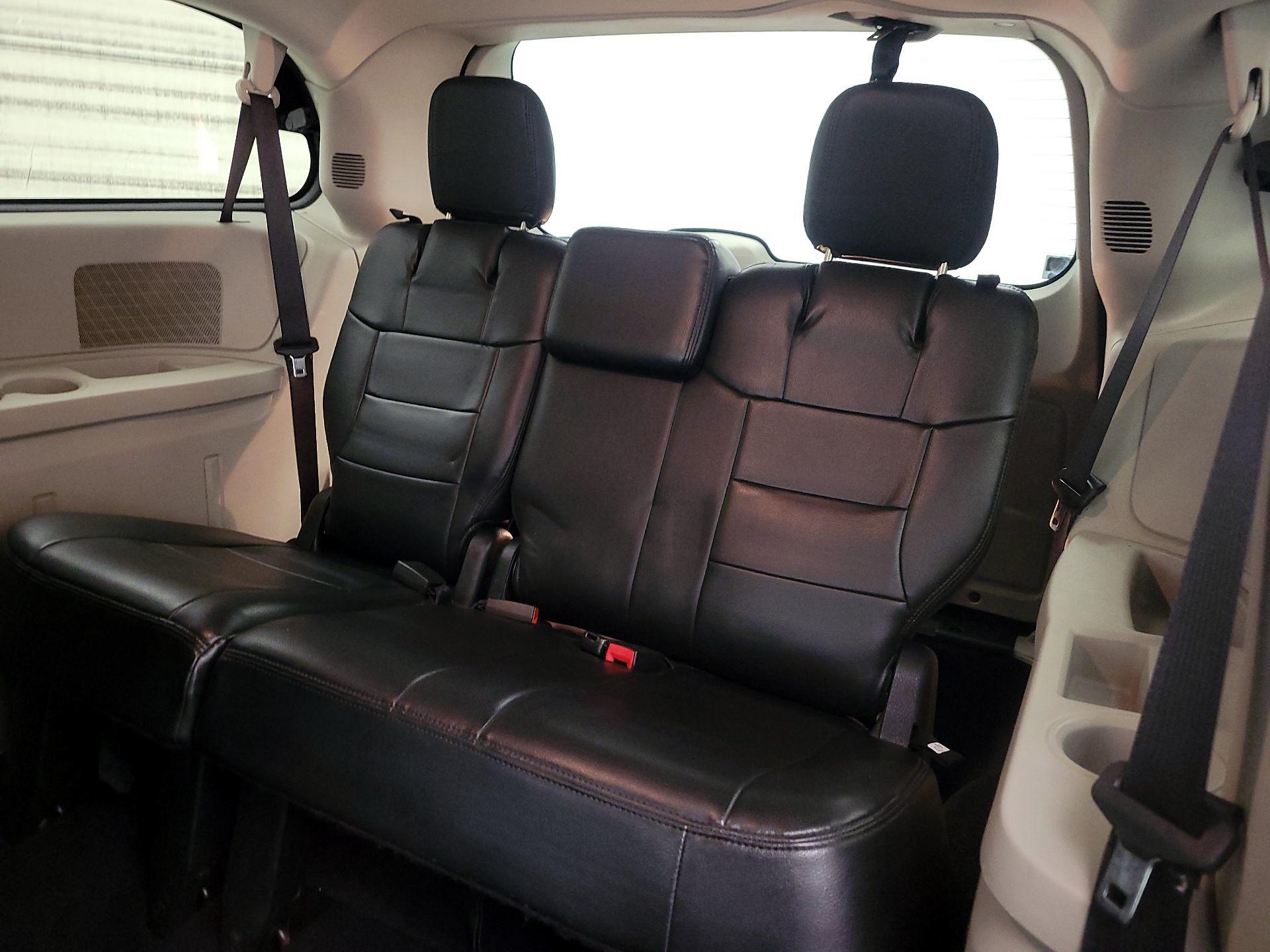 Thumbnail: 2017 Dodge Grand Caravan - 20