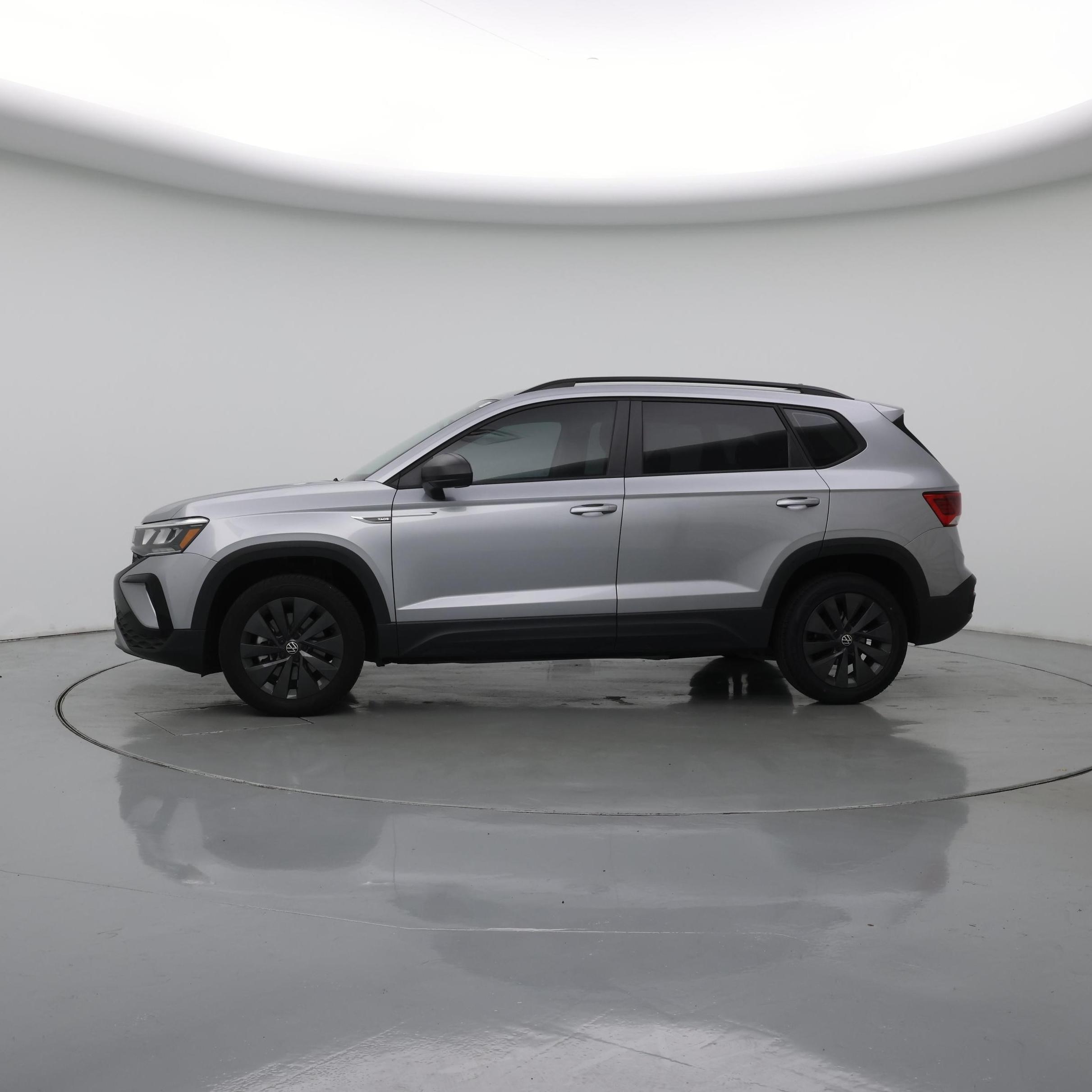 Thumbnail: 2022 Volkswagen Taos - 3