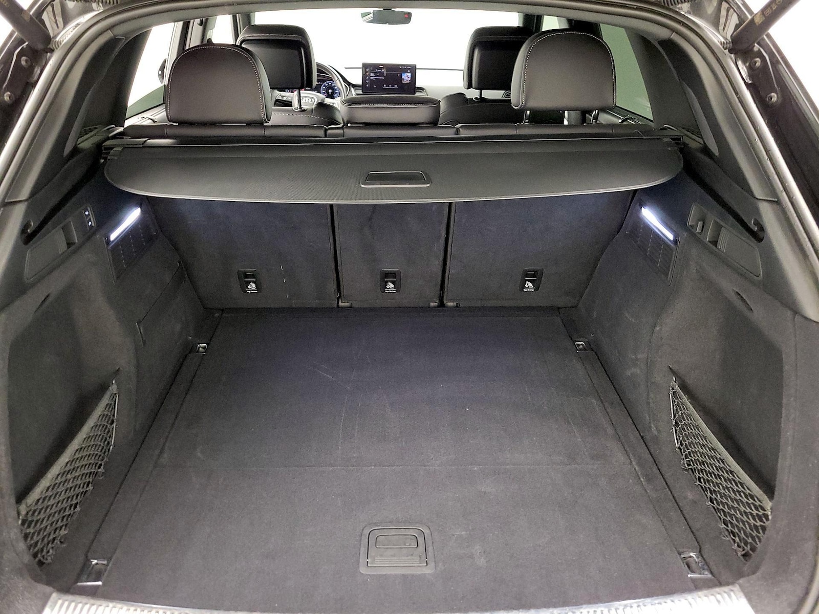 2022 Audi SQ5 Premium Plus - Photo 23