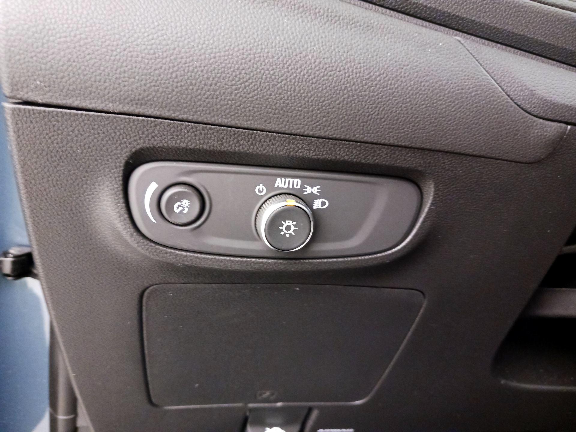 Thumbnail: 2025 Buick Encore GX - 13