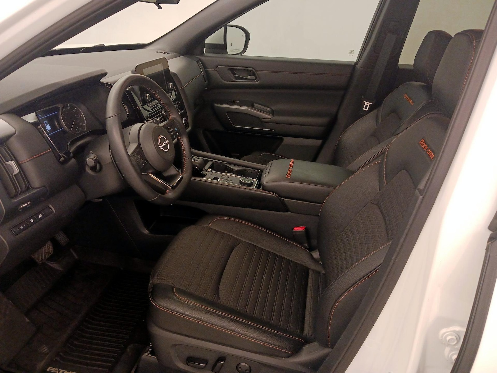 2025 Nissan Pathfinder Rock Creek - Photo 12