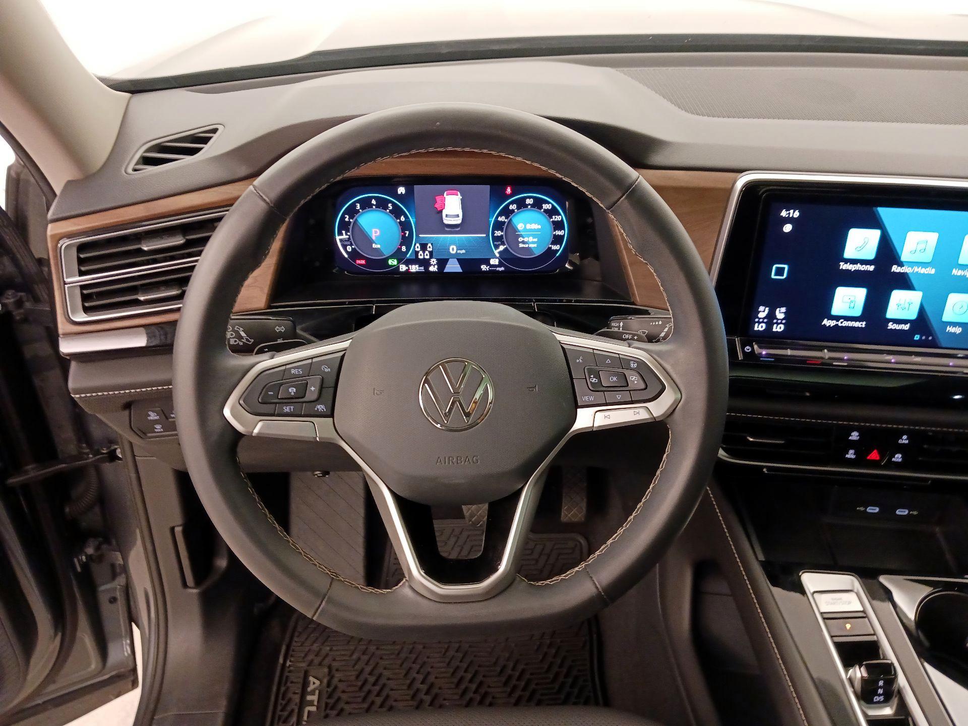 Thumbnail: 2024 Volkswagen Atlas - 10