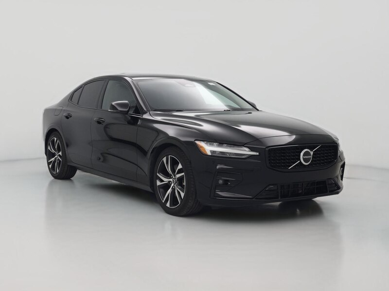 2023 Volvo S60 B5 Core Dark Theme
