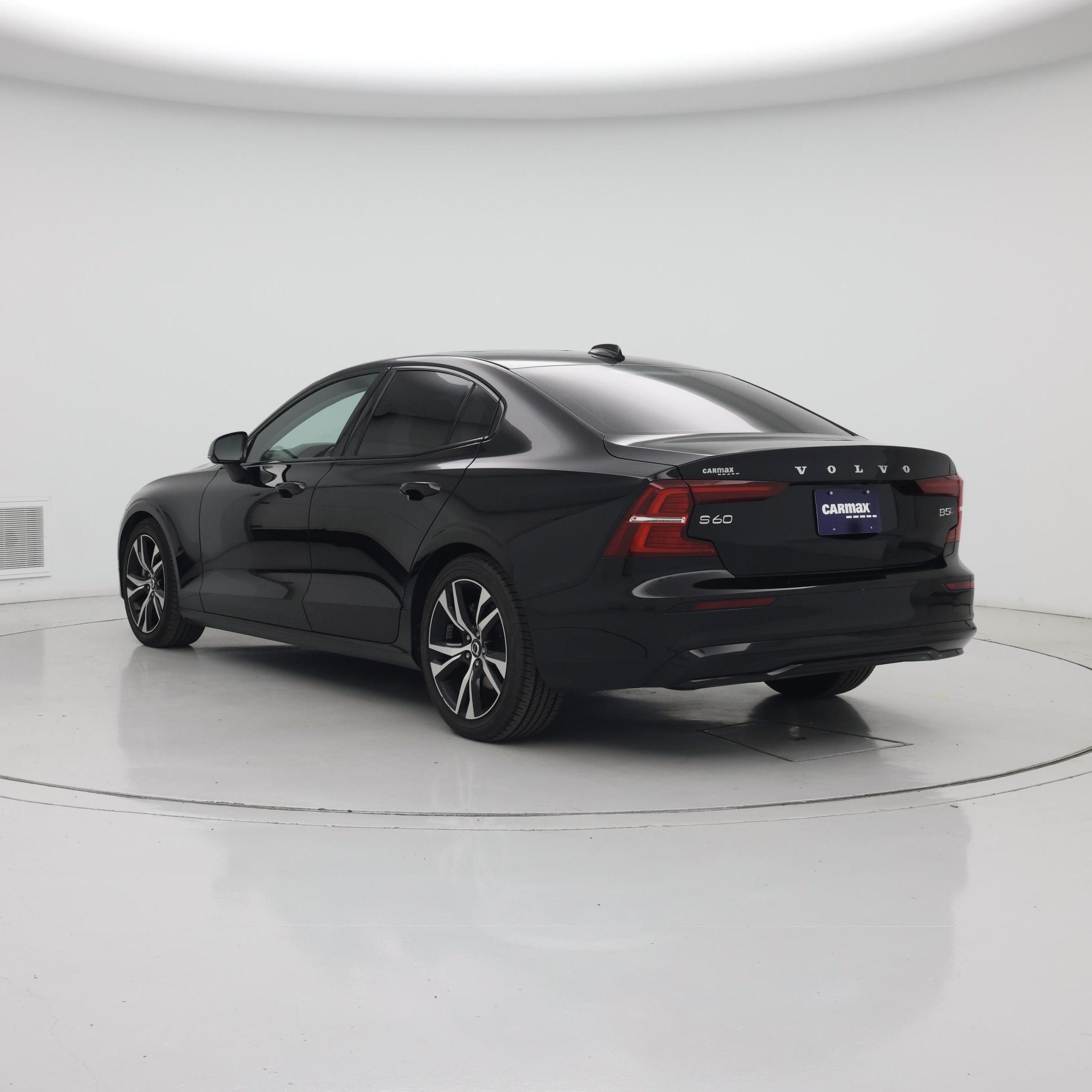 Thumbnail: 2023 Volvo S60 - 2