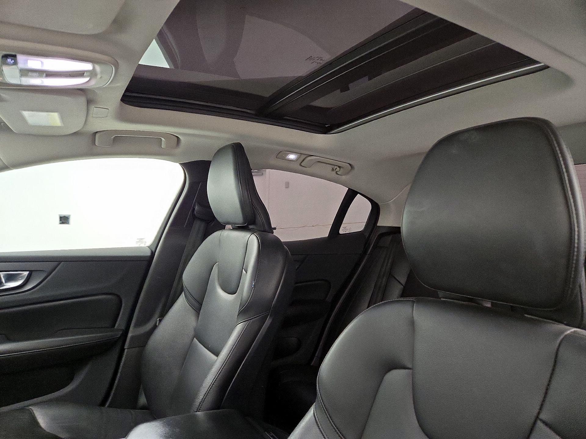 Thumbnail: 2023 Volvo S60 - 20