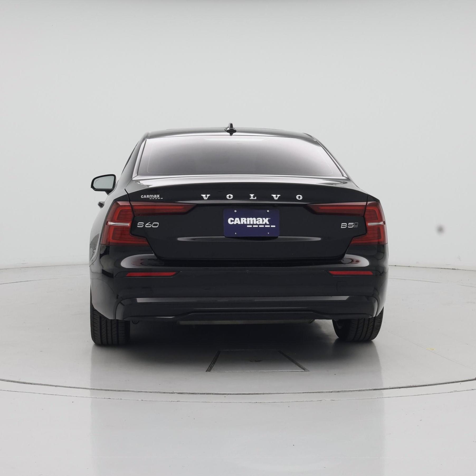 Thumbnail: 2023 Volvo S60 - 6