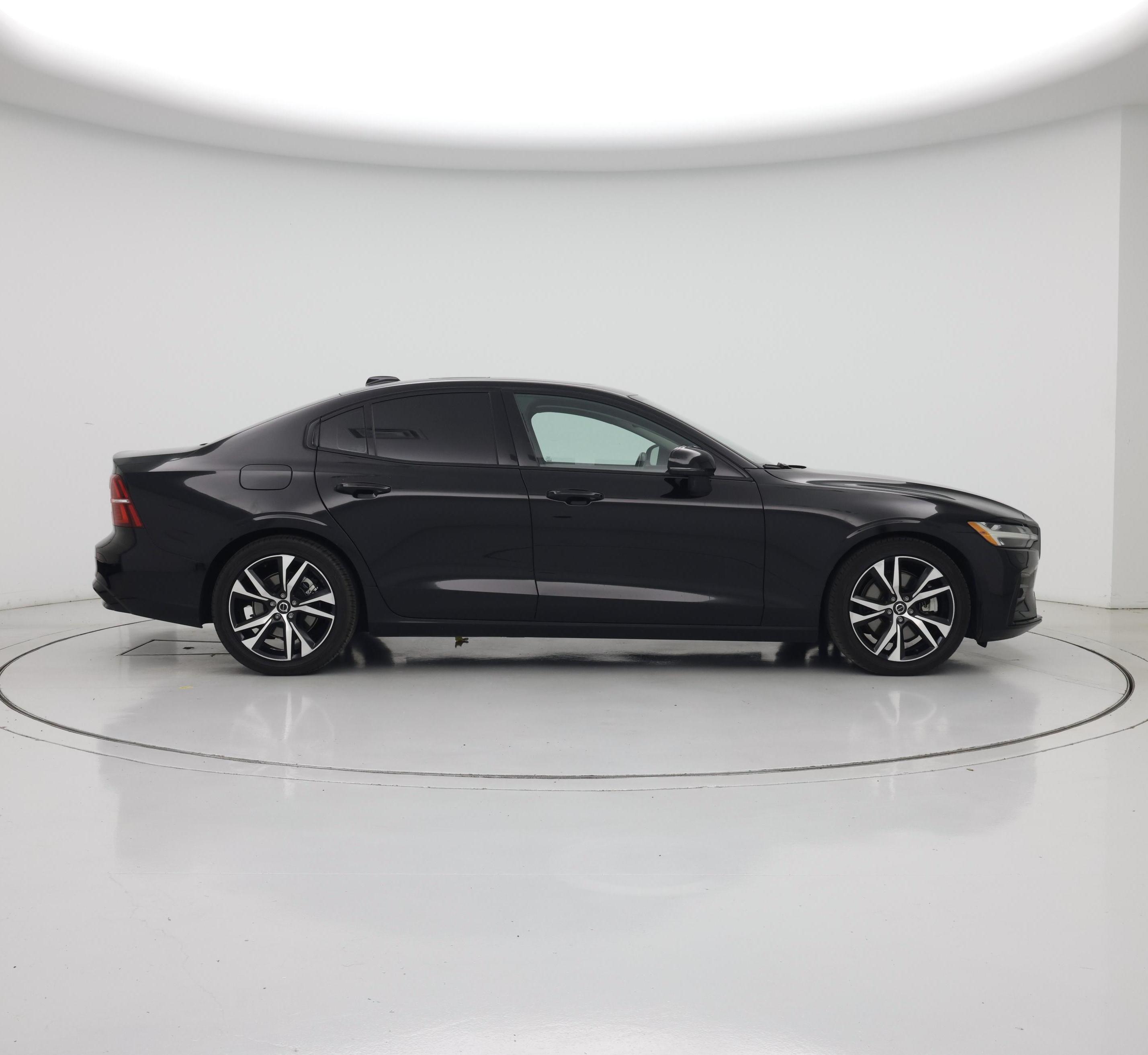 Thumbnail: 2023 Volvo S60 - 7