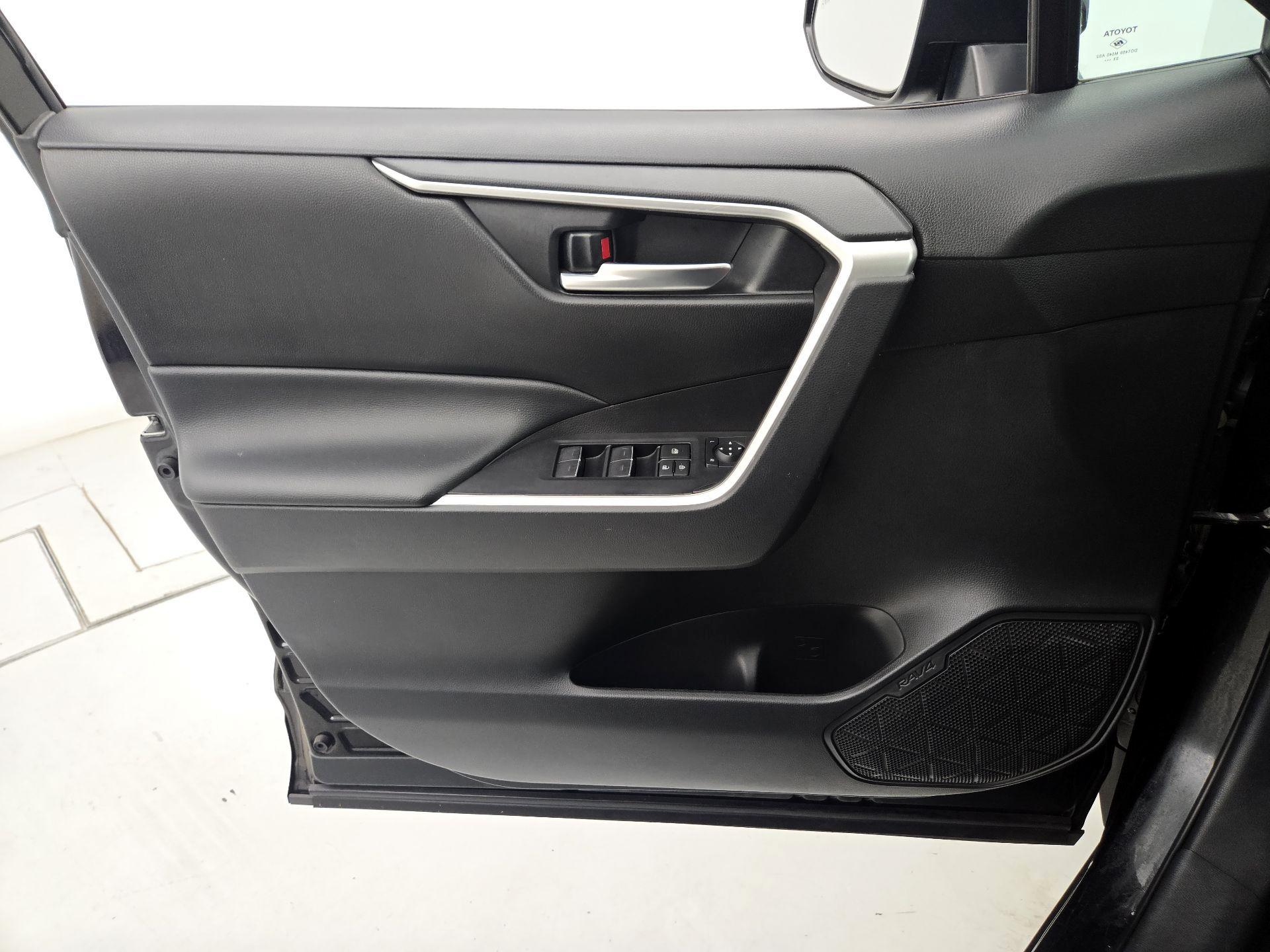 Thumbnail: 2024 Toyota RAV4 - 12