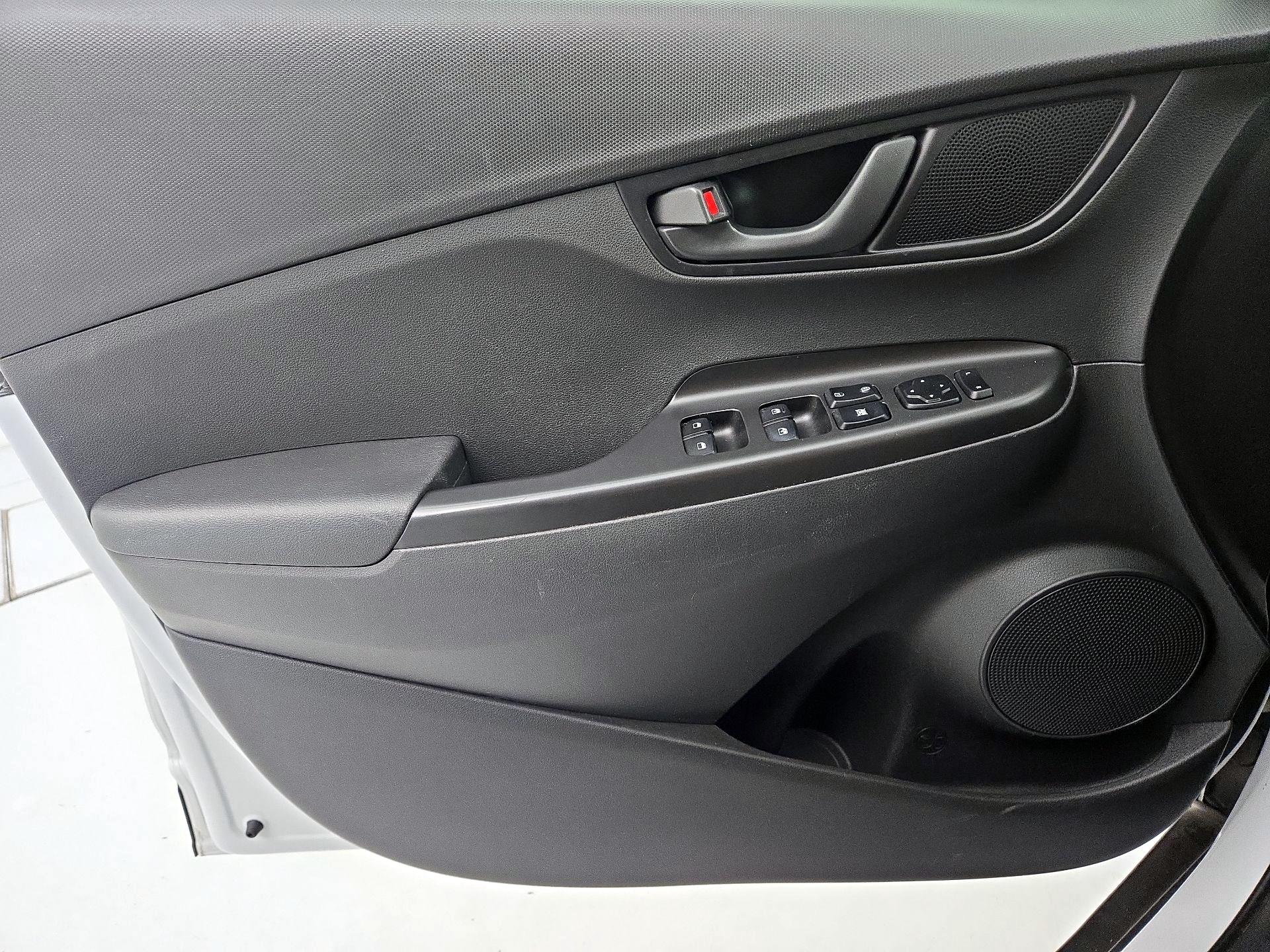 Thumbnail: 2020 Hyundai Kona - 12