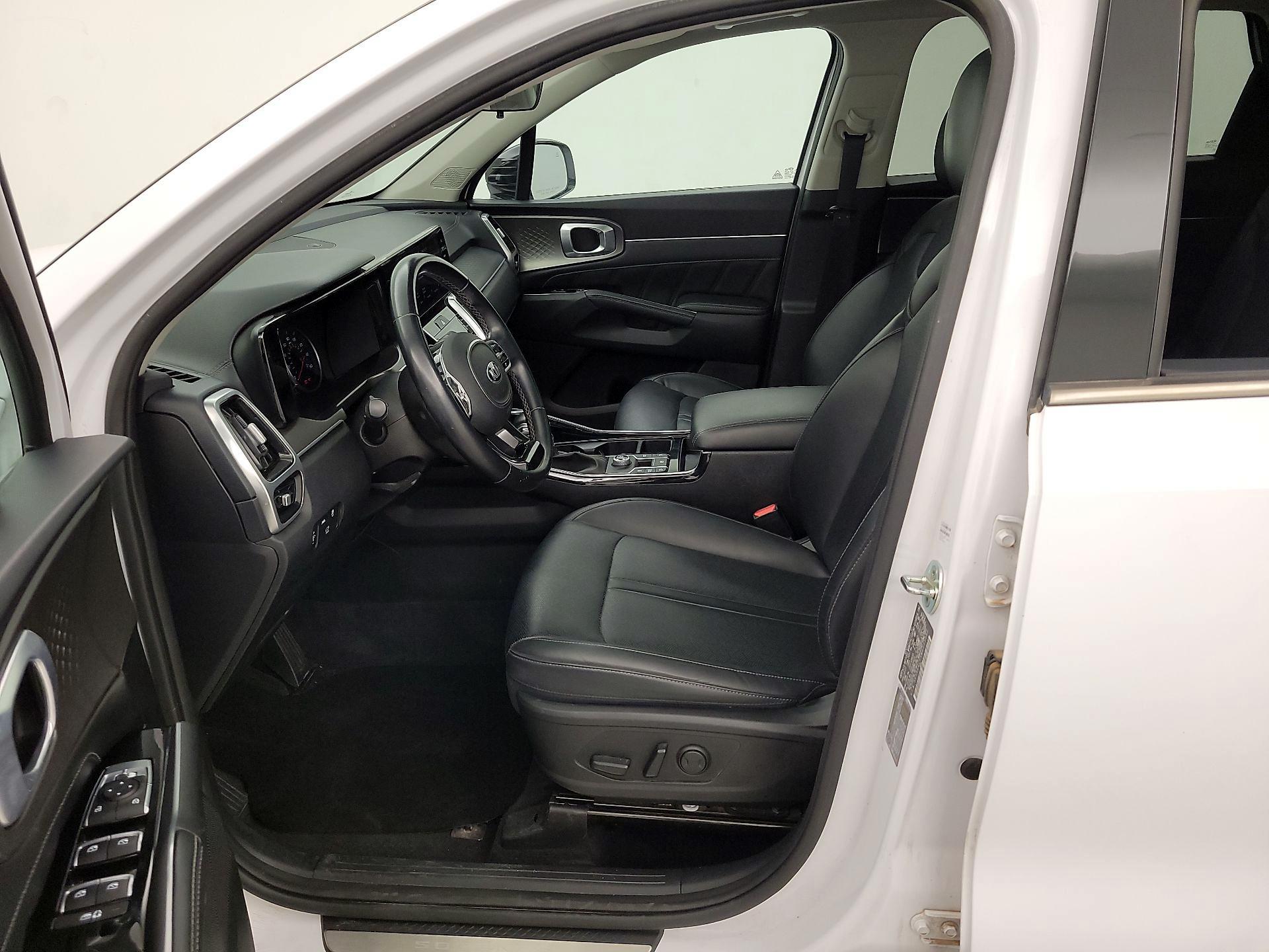 Thumbnail: 2021 Kia Sorento - 11