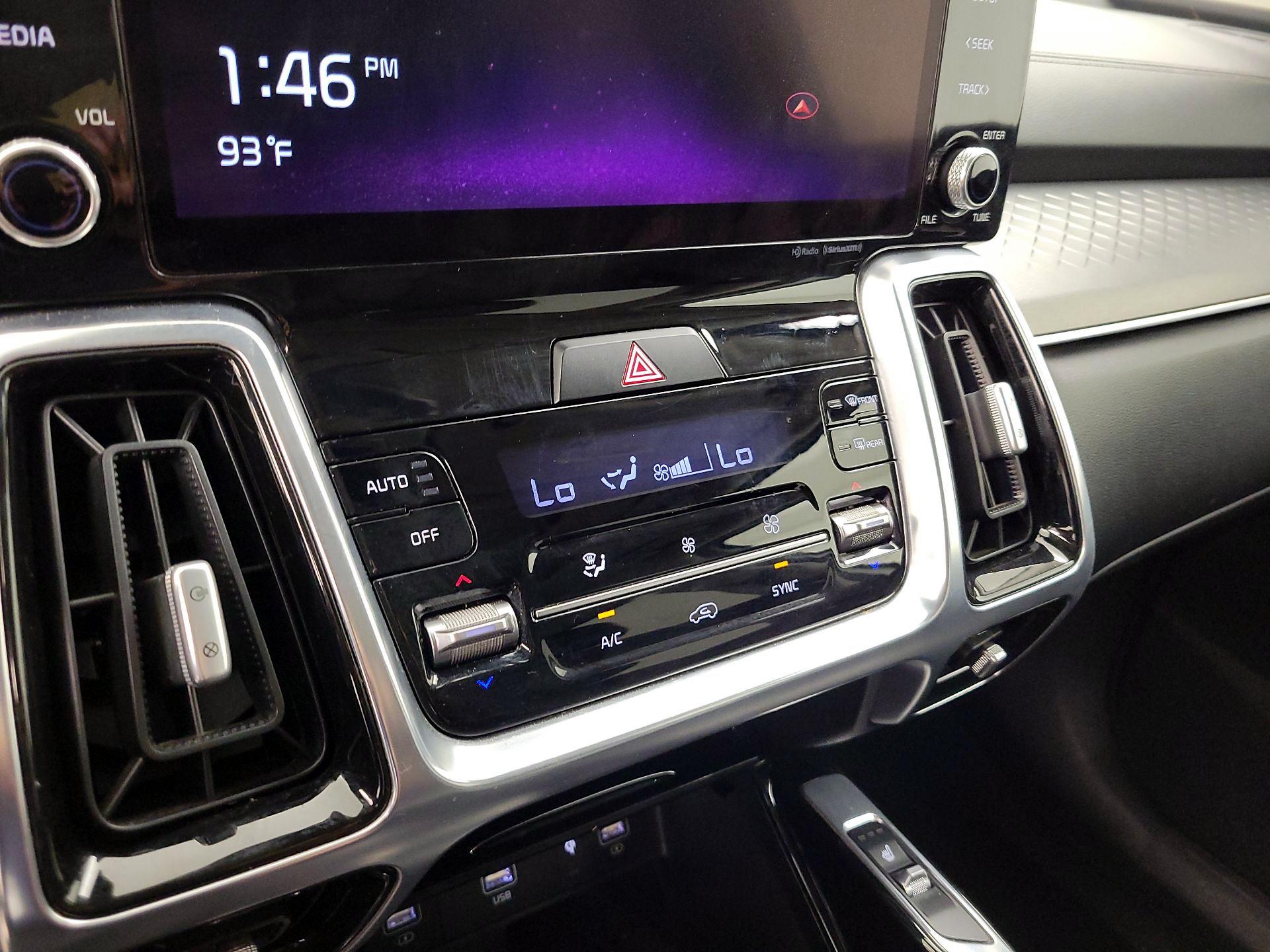 Thumbnail: 2021 Kia Sorento - 17