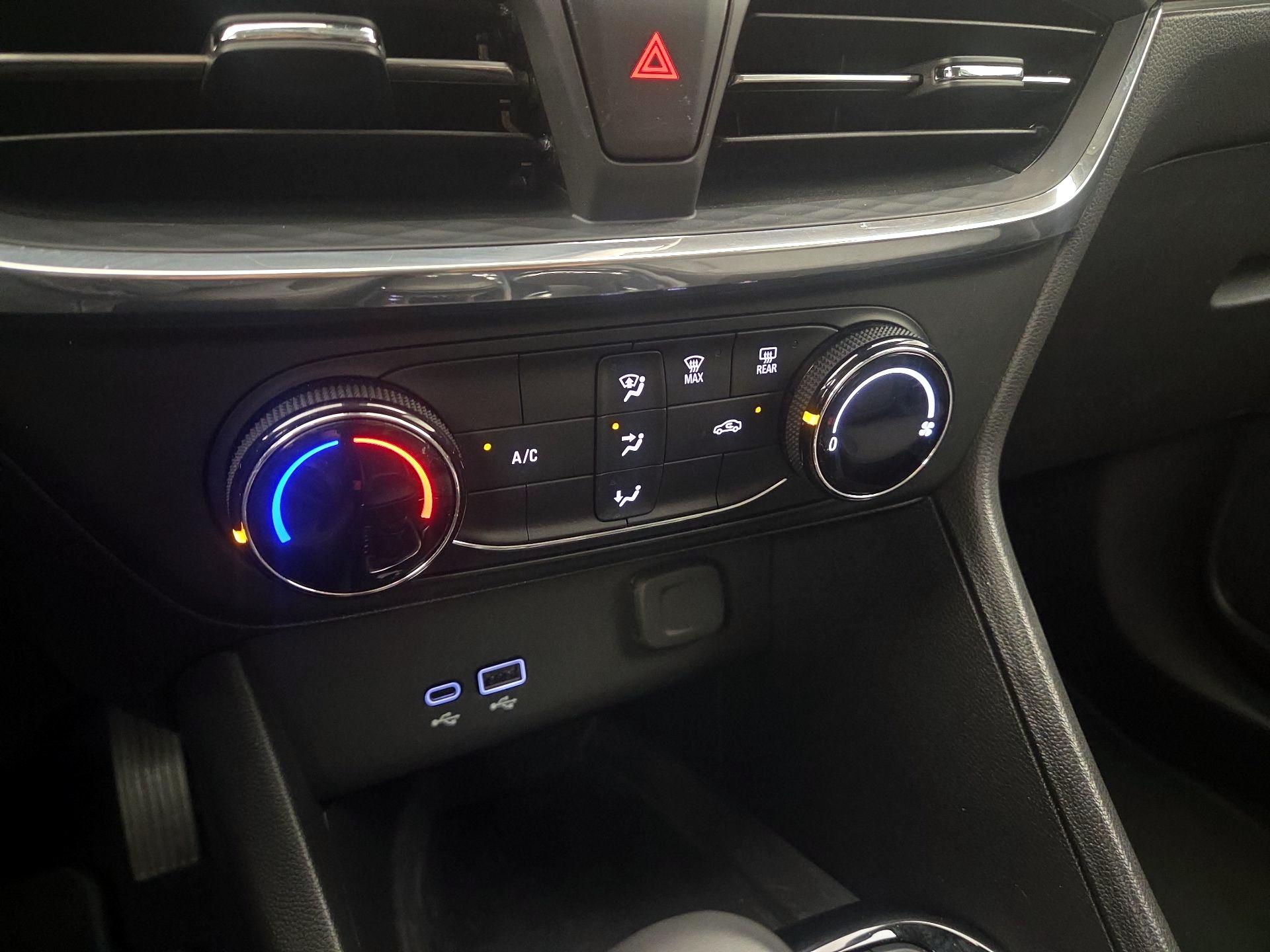 Thumbnail: 2025 Buick Encore GX - 16