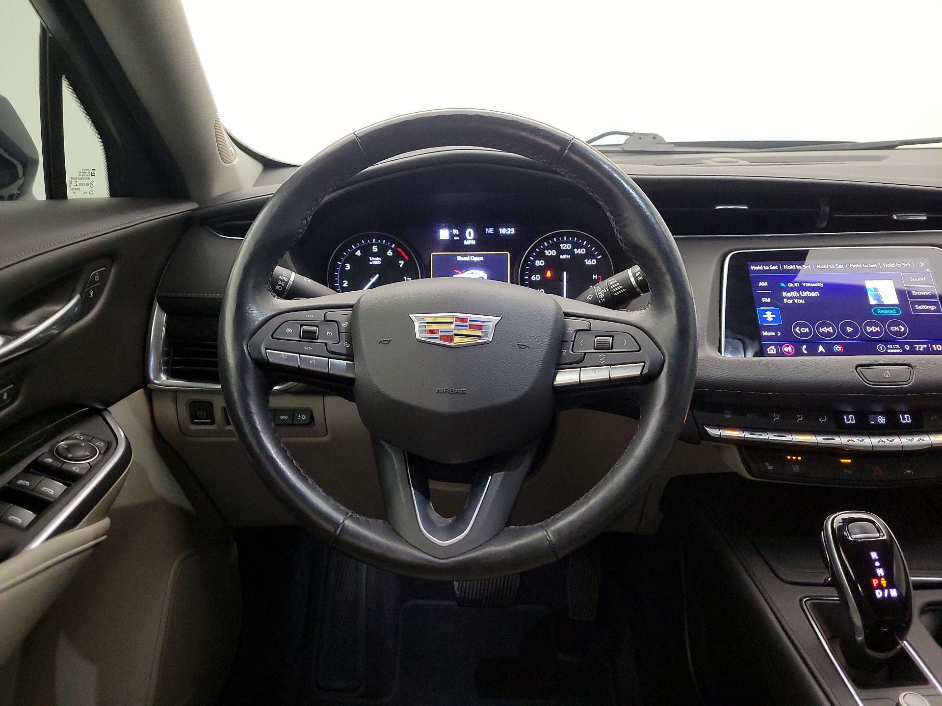 Thumbnail: 2021 Cadillac XT4 - 10