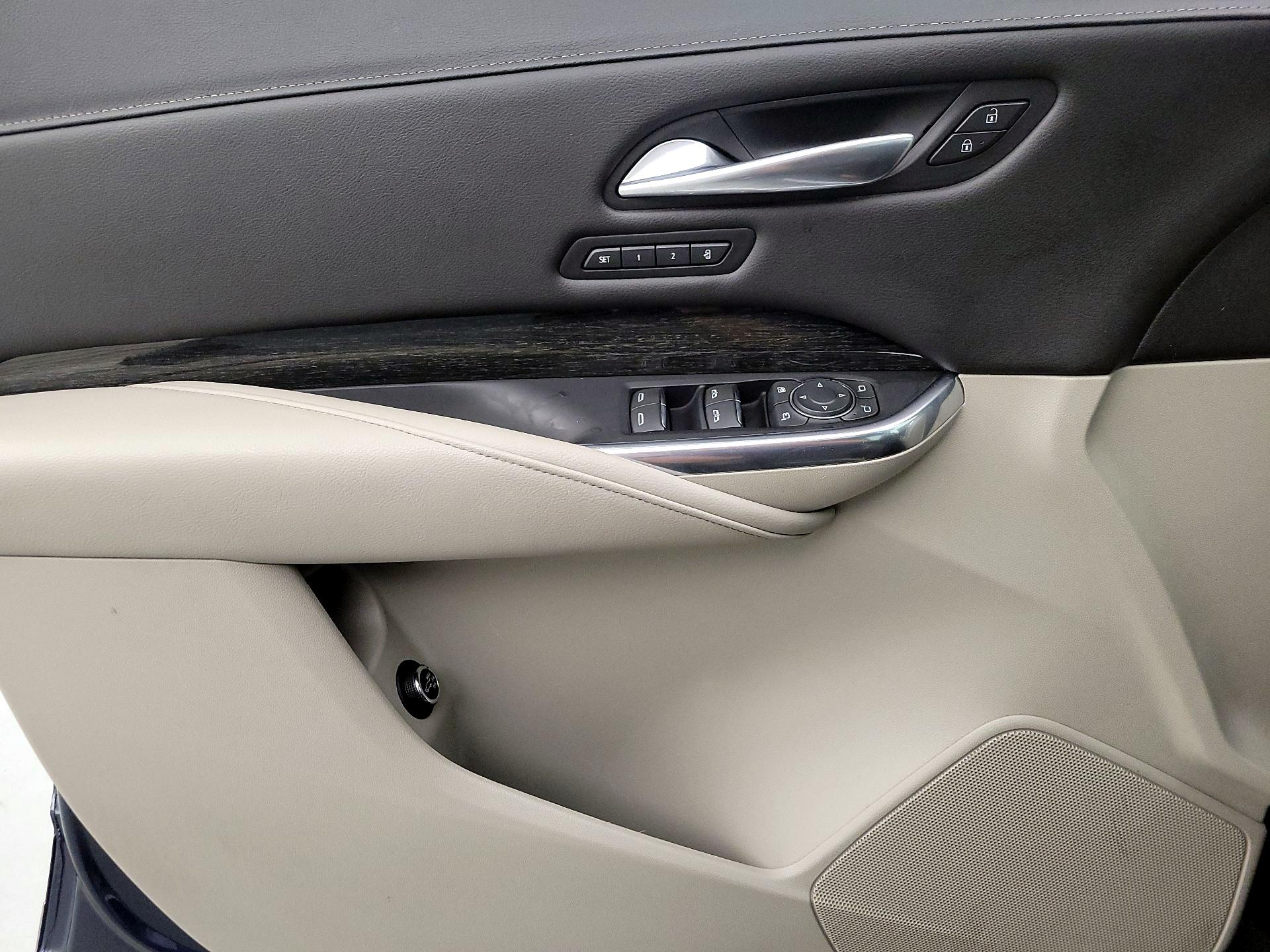 Thumbnail: 2021 Cadillac XT4 - 12
