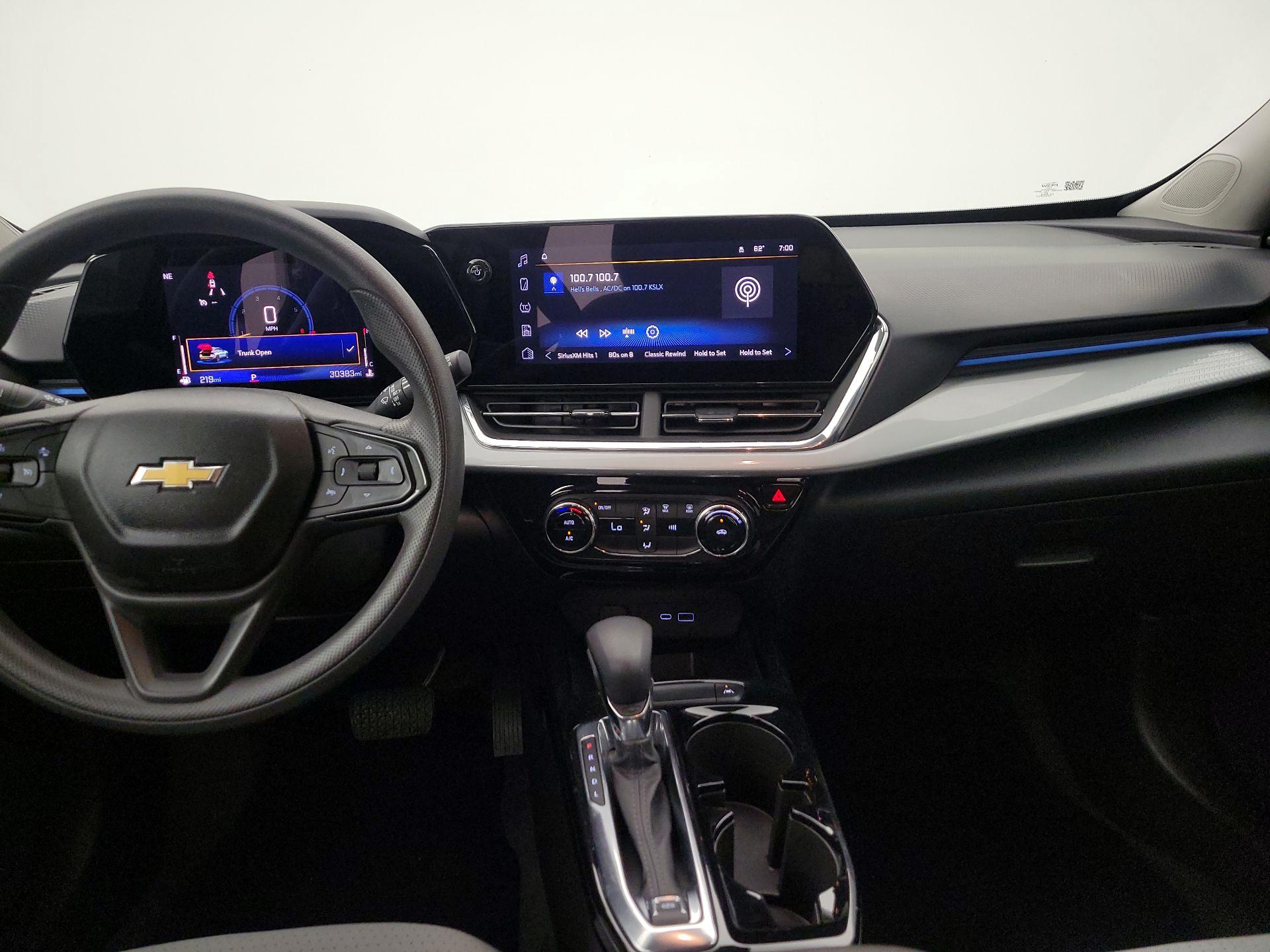 Thumbnail: 2025 Chevrolet Trax - 9