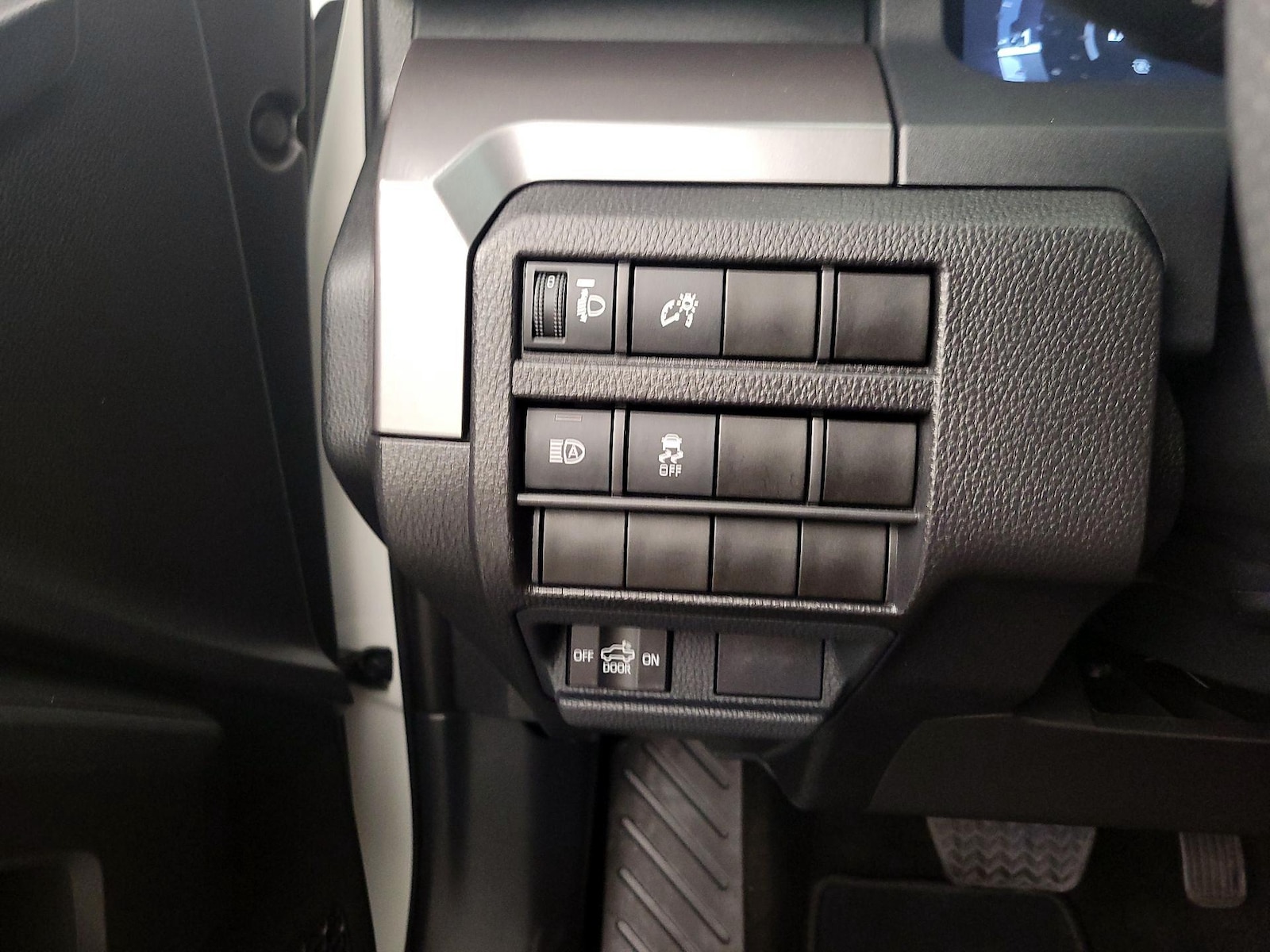 2025 Toyota Tacoma TRD PreRunner - Photo 14