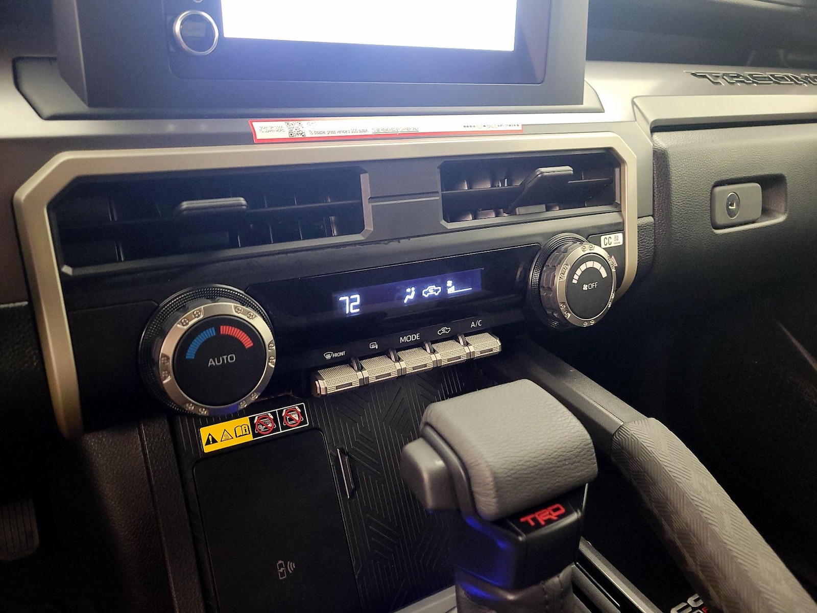 2025 Toyota Tacoma TRD PreRunner - Photo 18