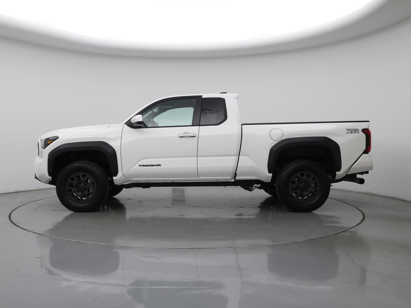 2025 Toyota Tacoma TRD PreRunner - Photo 4