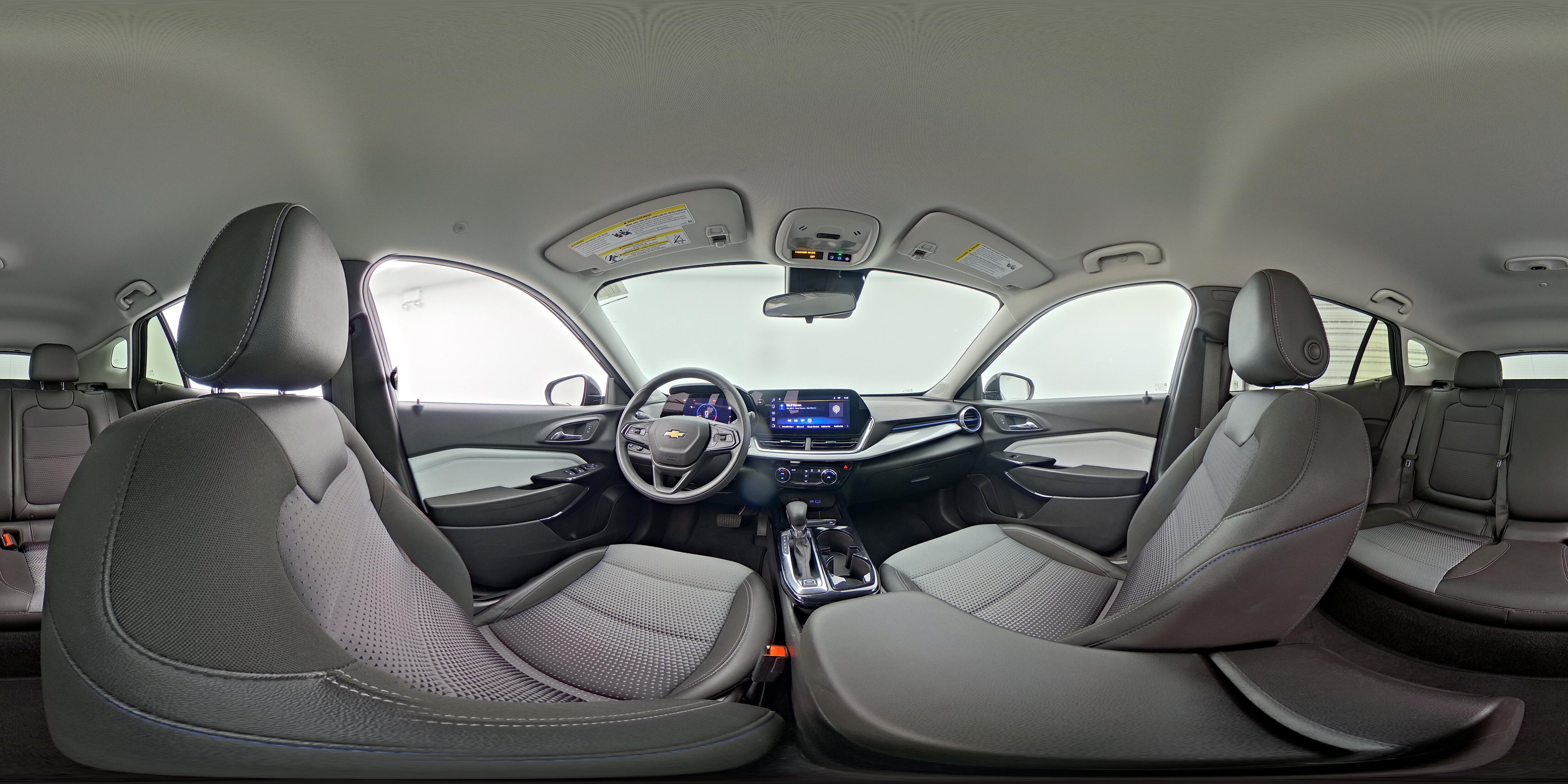 2025 Chevrolet Trax LT - Photo 24
