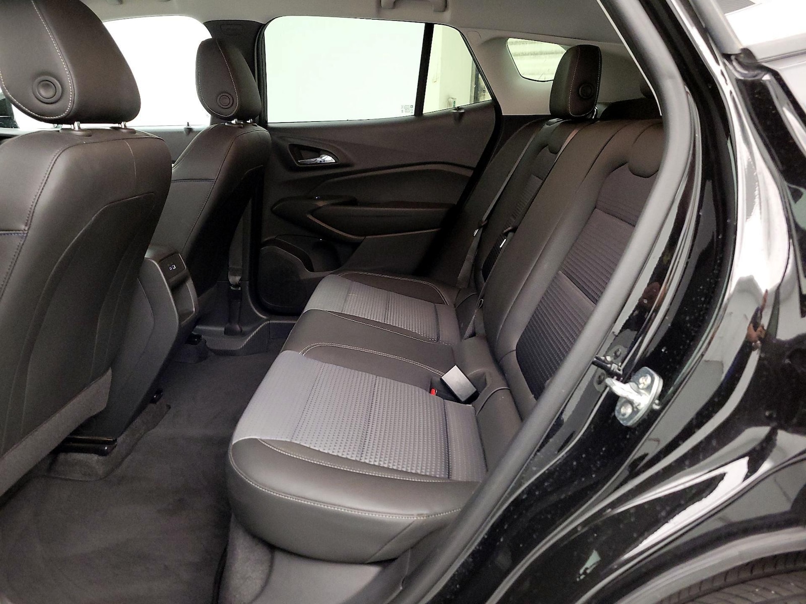 2025 Chevrolet Trax LT - Photo 20