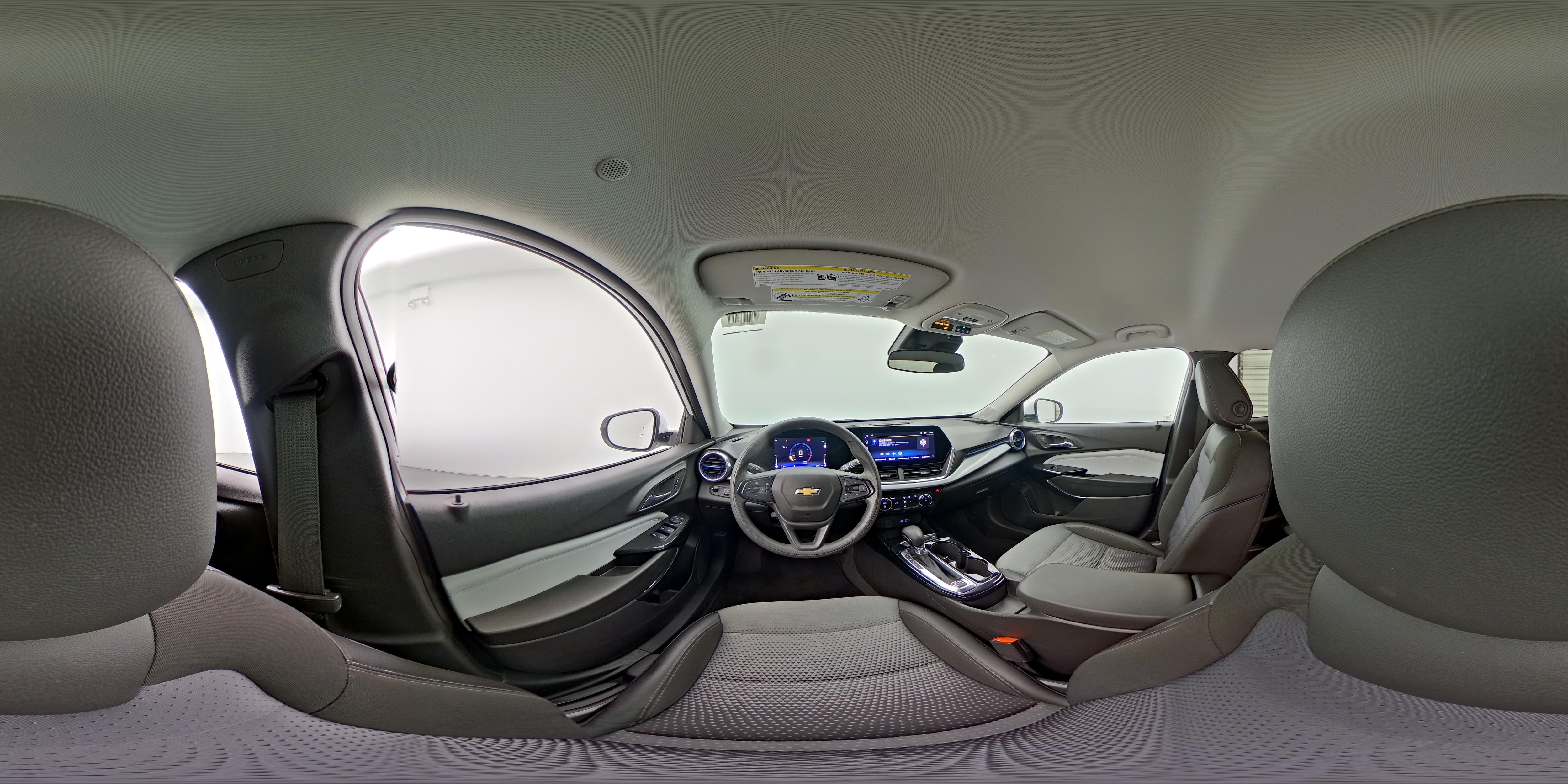 2025 Chevrolet Trax LT - Photo 26