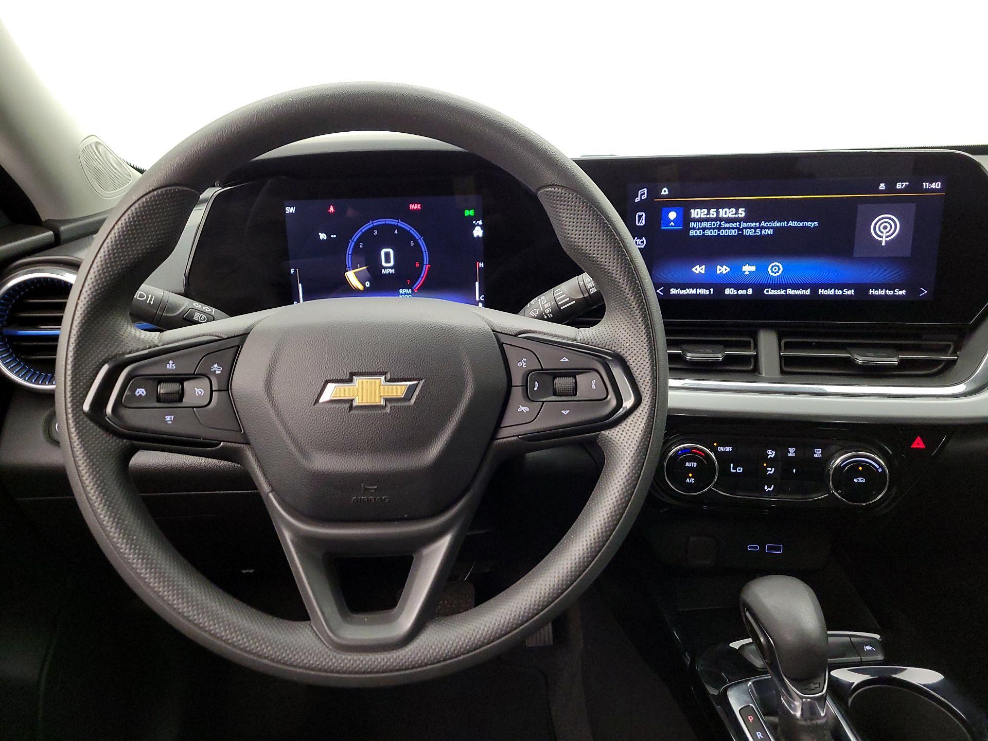 Thumbnail: 2025 Chevrolet Trax - 10