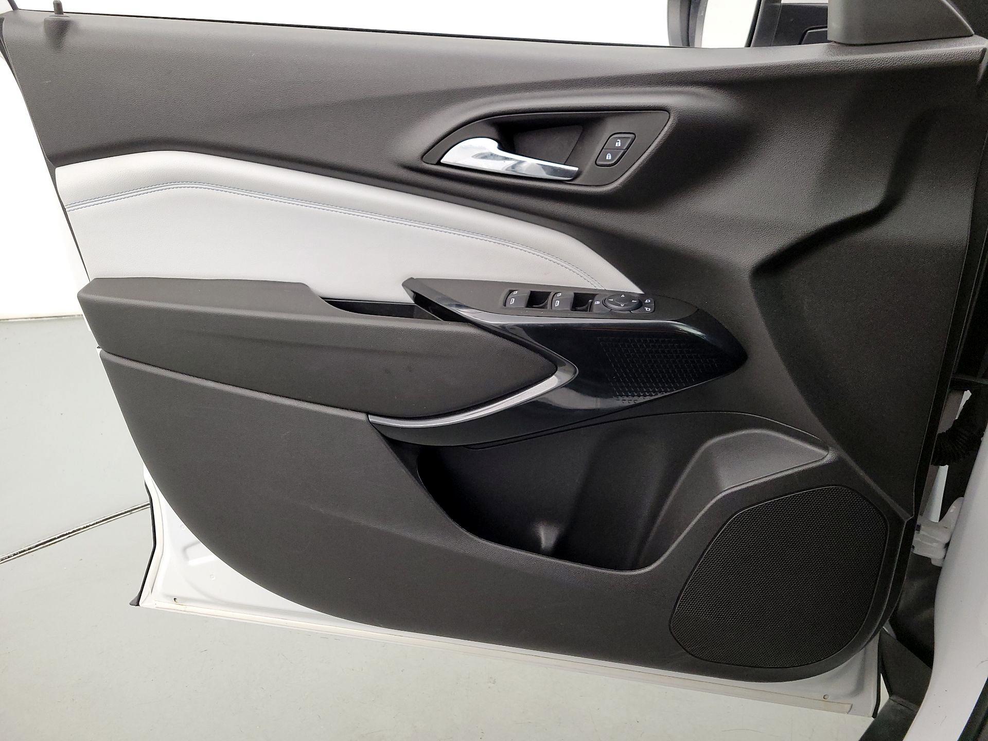 Thumbnail: 2025 Chevrolet Trax - 12
