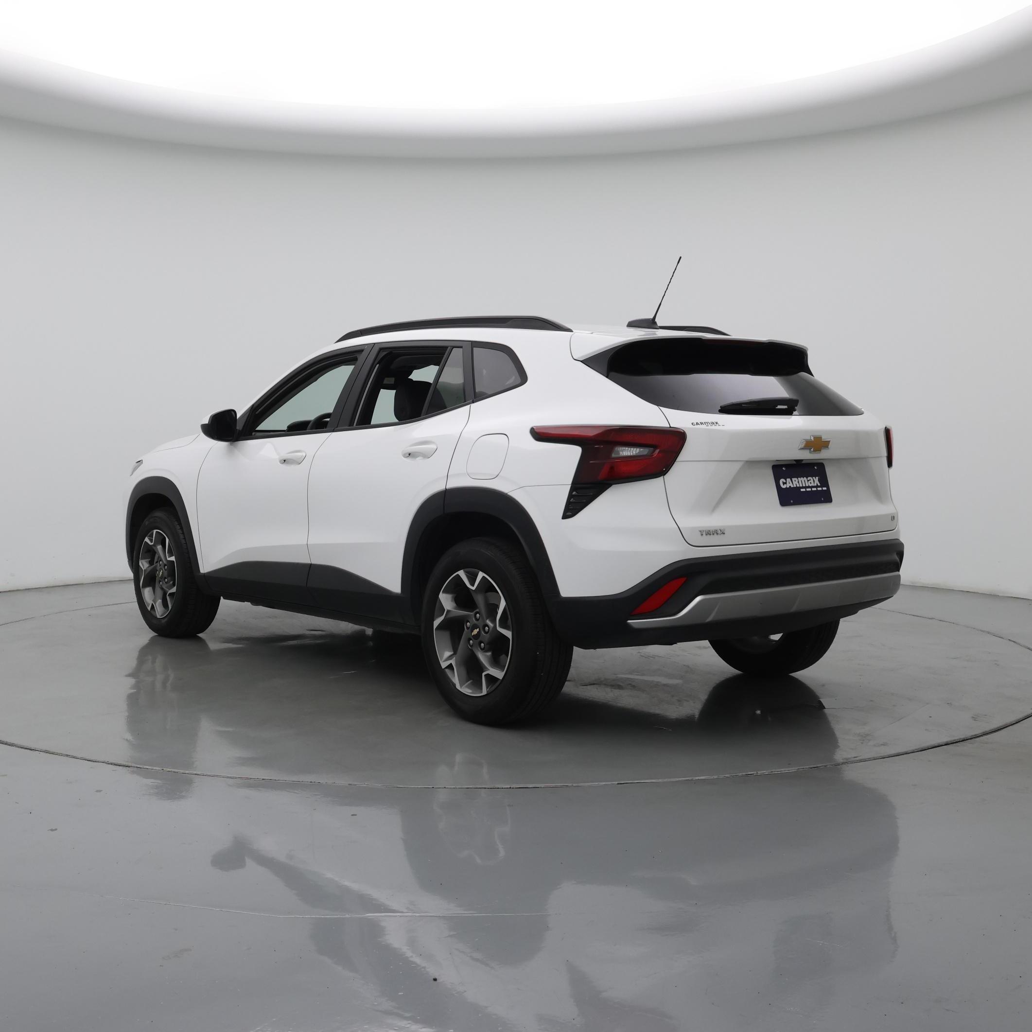 Thumbnail: 2025 Chevrolet Trax - 2
