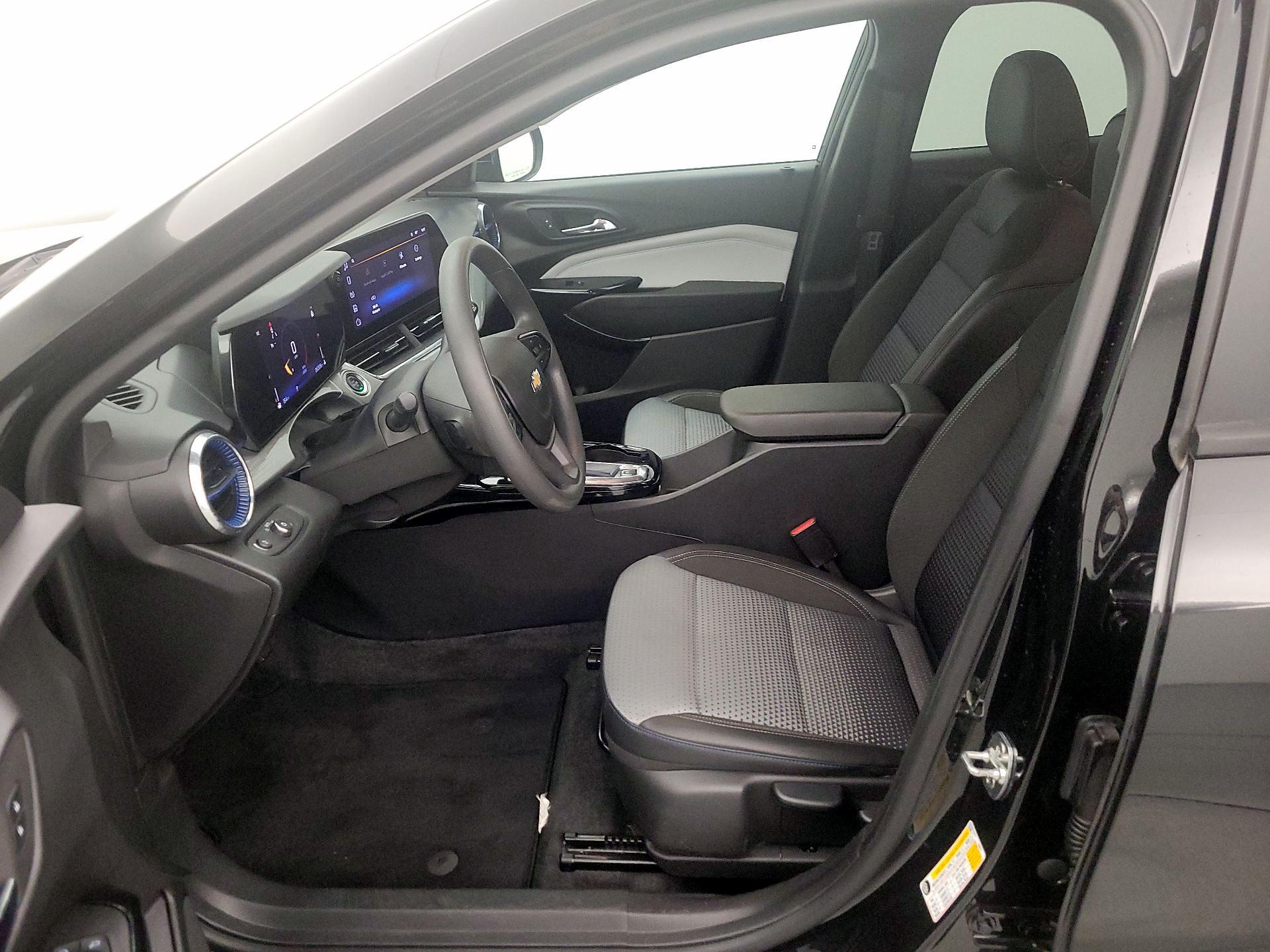 Thumbnail: 2025 Chevrolet Trax - 11