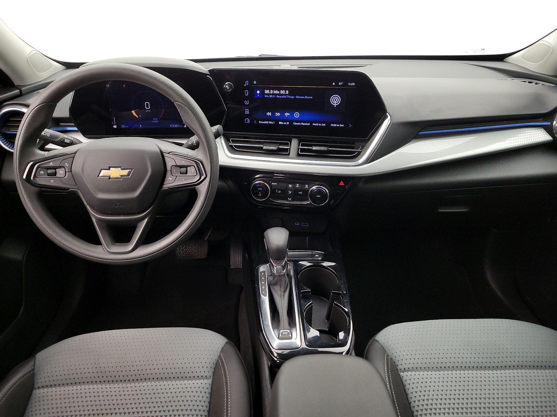 Thumbnail: 2025 Chevrolet Trax - 9