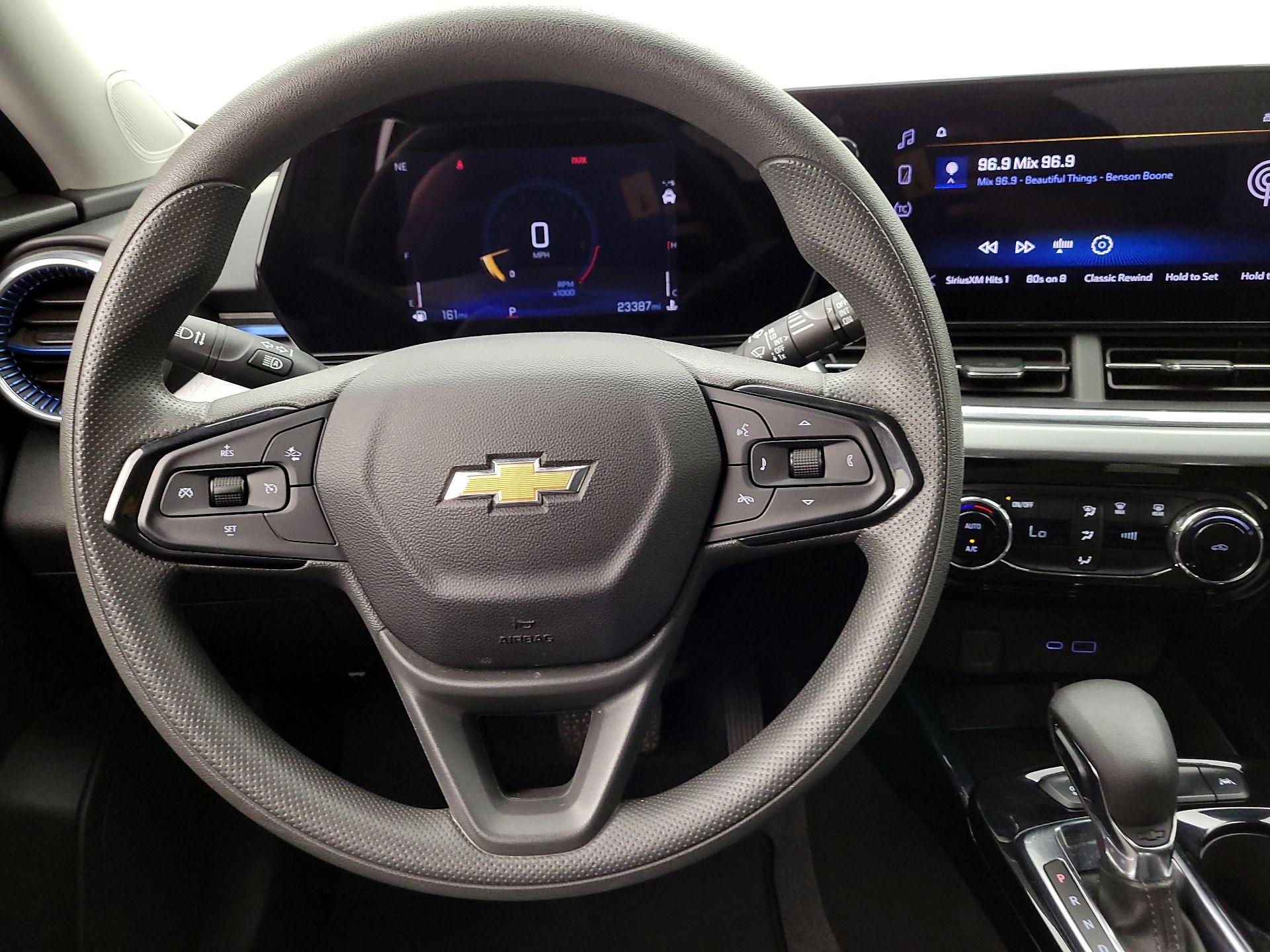 Thumbnail: 2025 Chevrolet Trax - 10